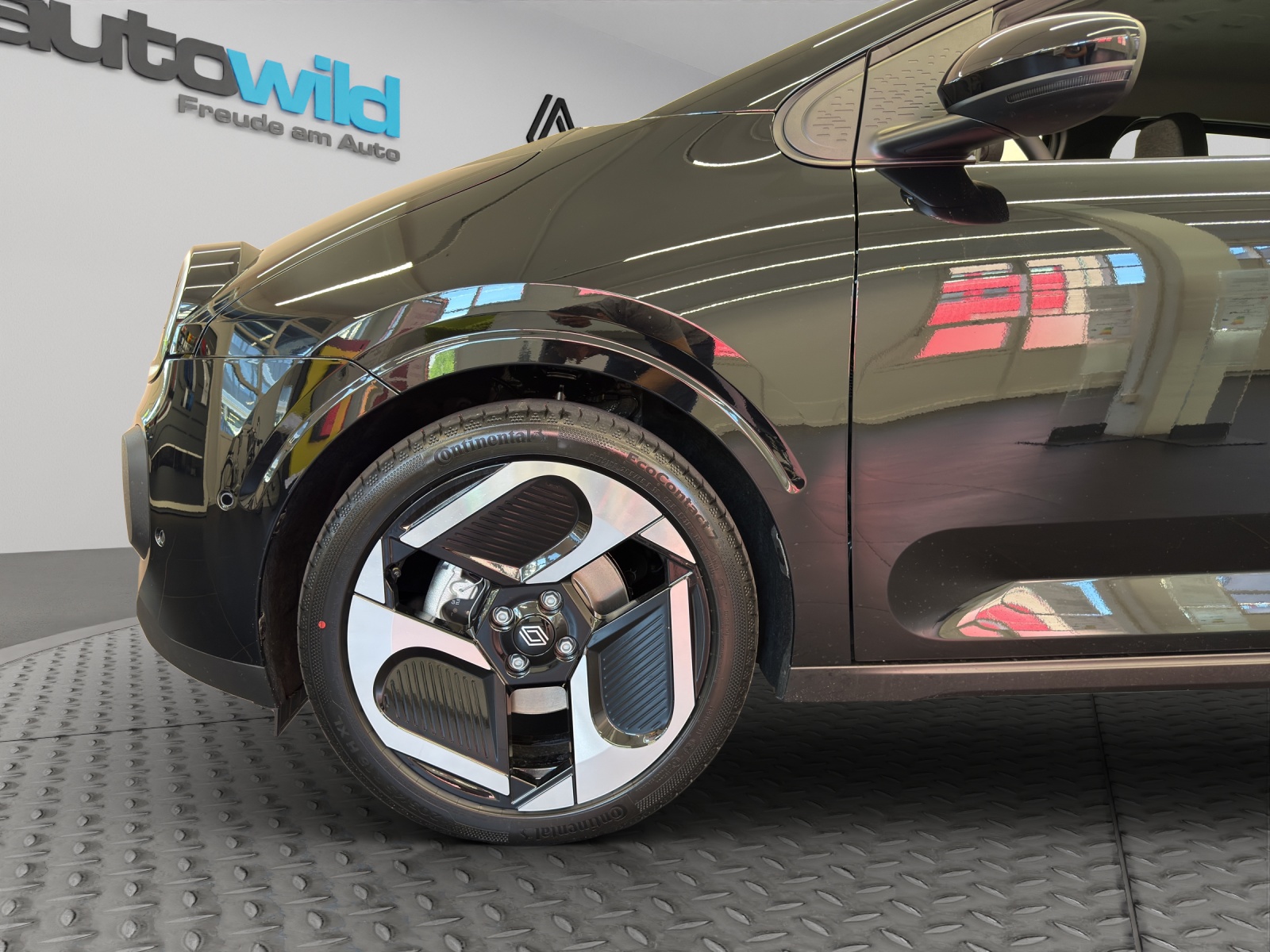 RENAULT Twingo E-Tech Urban Range Techno-image-11
