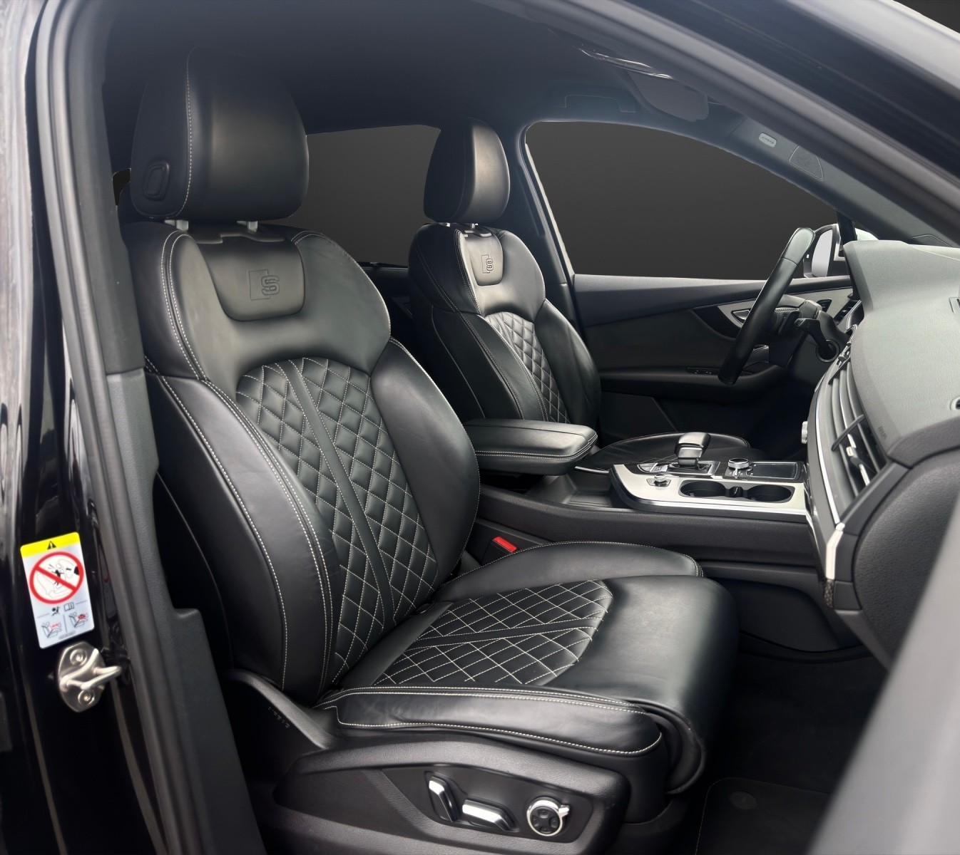 AUDI SQ7 4.0 TDI quattro tiptronic mit 435 PS * 7-Plätzer *-image-8