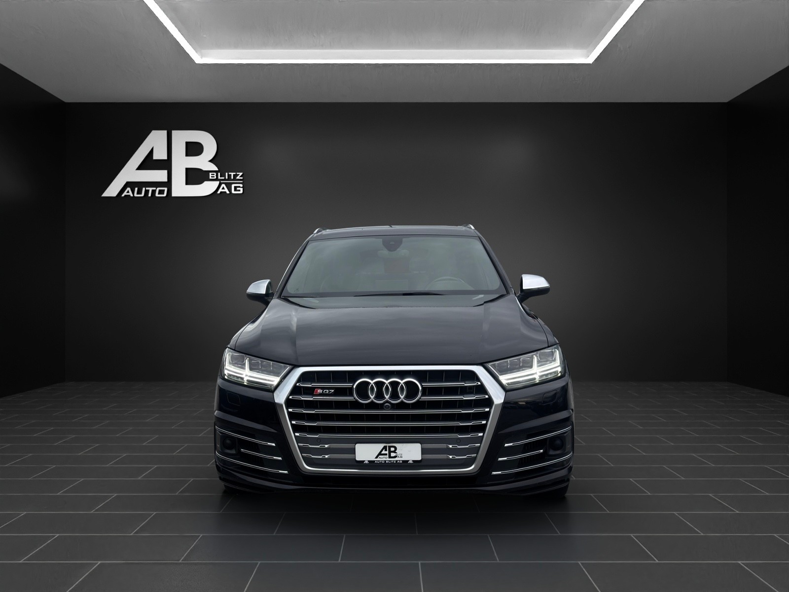 AUDI SQ7 4.0 TDI quattro tiptronic mit 435 PS * 7-Plätzer *