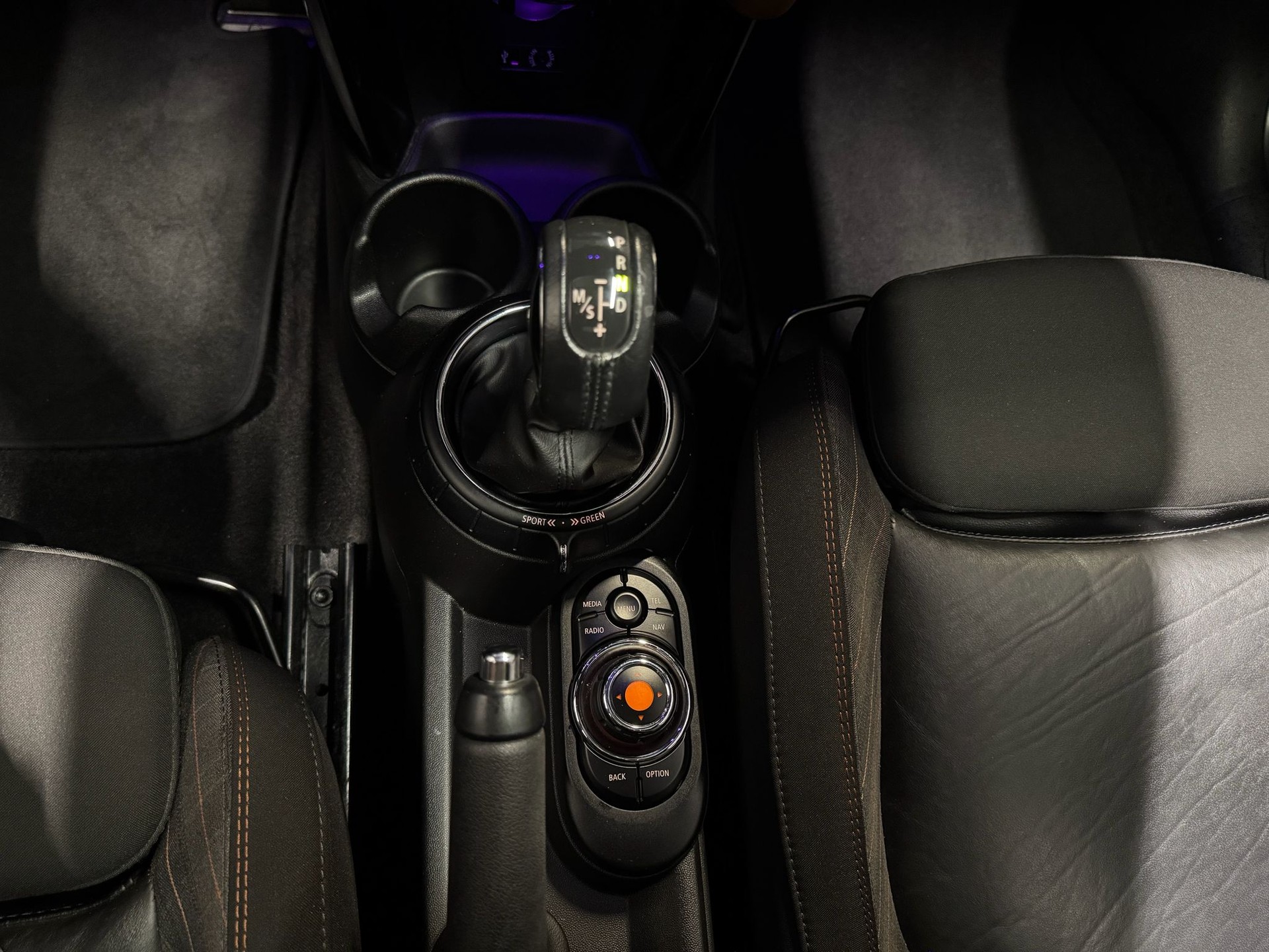 MINI Cooper Steptronic-image-13