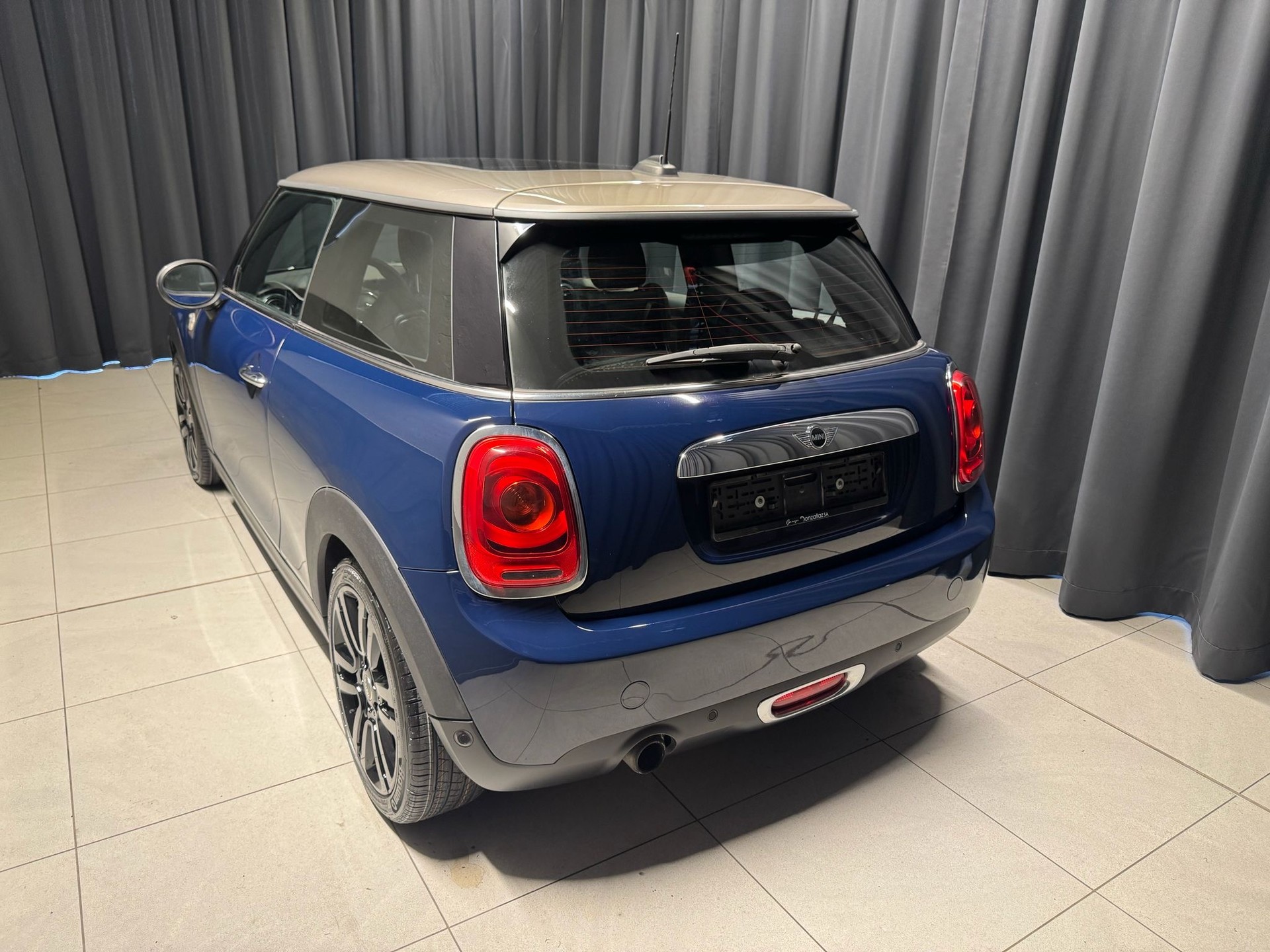 MINI Cooper Steptronic-image-3