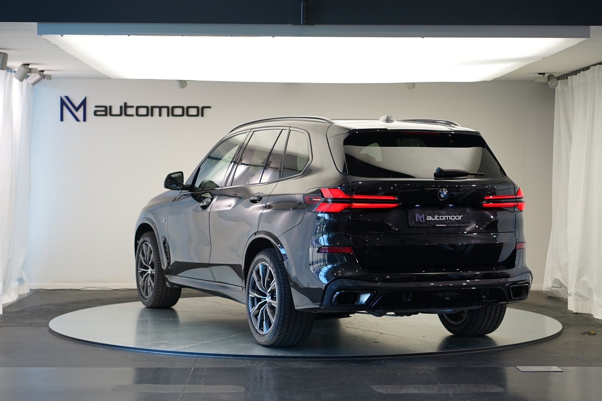 BMW X5 xDrive 48V 40d M Sport Pro Steptronic *7 Sitze* *CH-Fahrzeug*-image-6