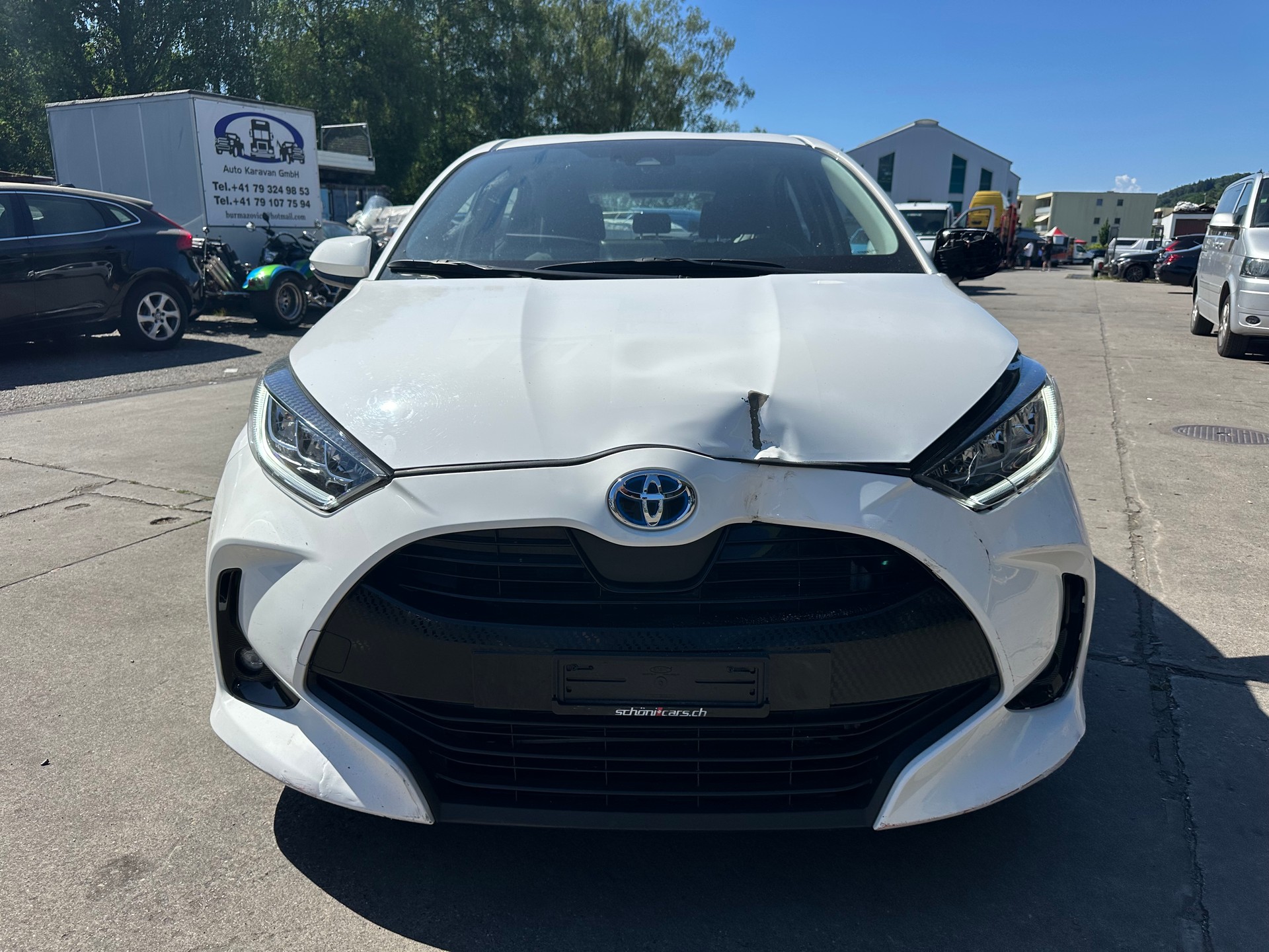TOYOTA Yaris 1.5 Active e-CVT-image-0