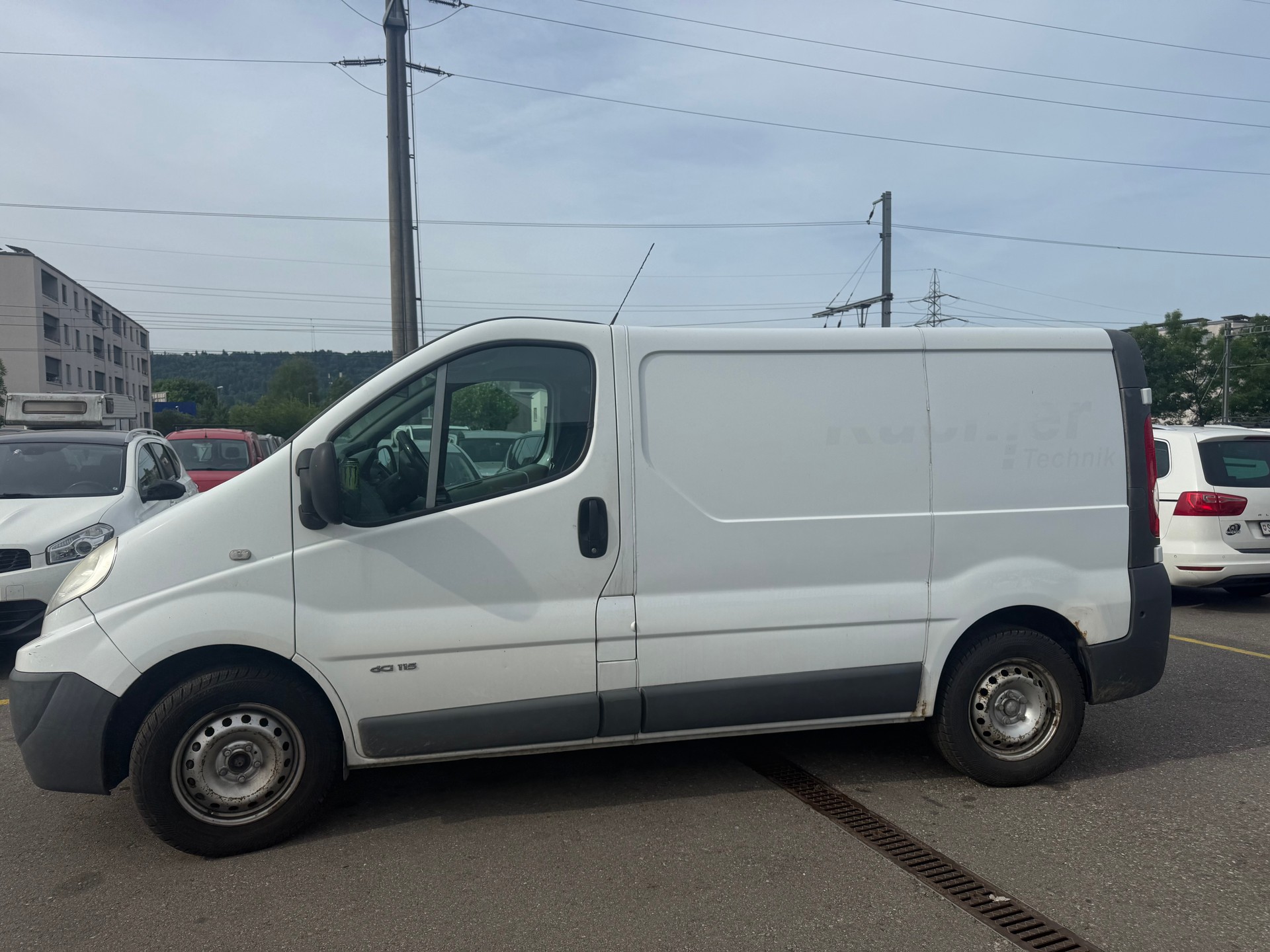 RENAULT Trafic 2.0 dCi 115 2.9t L2H1-image-3