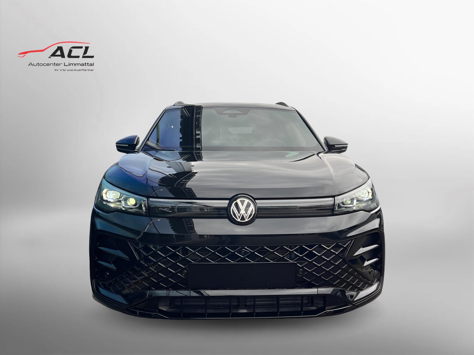 VW Tiguan R-Line 2.0TDI 193PS 4Motion DSG-image-1