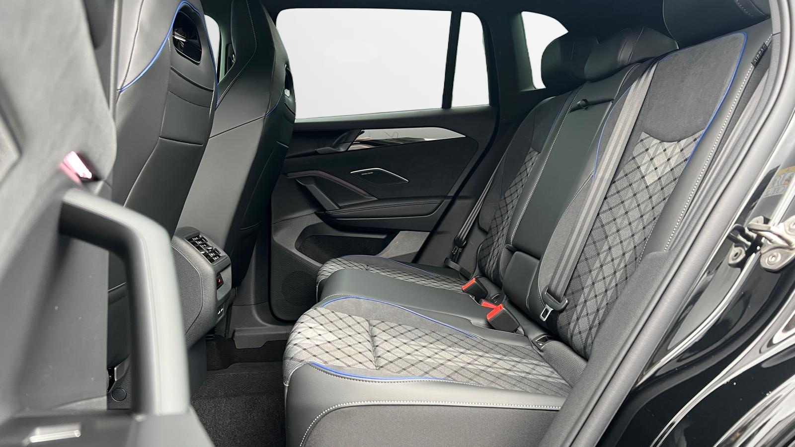 VW Tiguan R-Line 2.0TDI 193PS 4Motion DSG-image-7