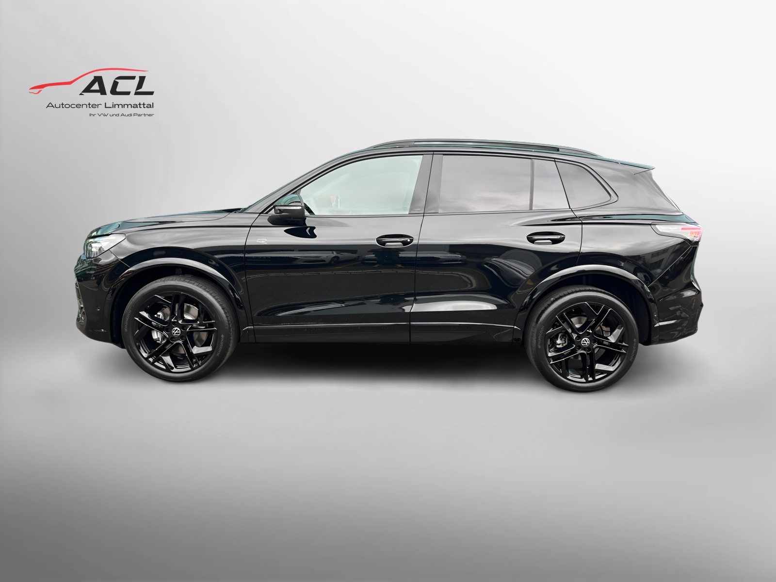 VW Tiguan R-Line 2.0TDI 193PS 4Motion DSG-image-2