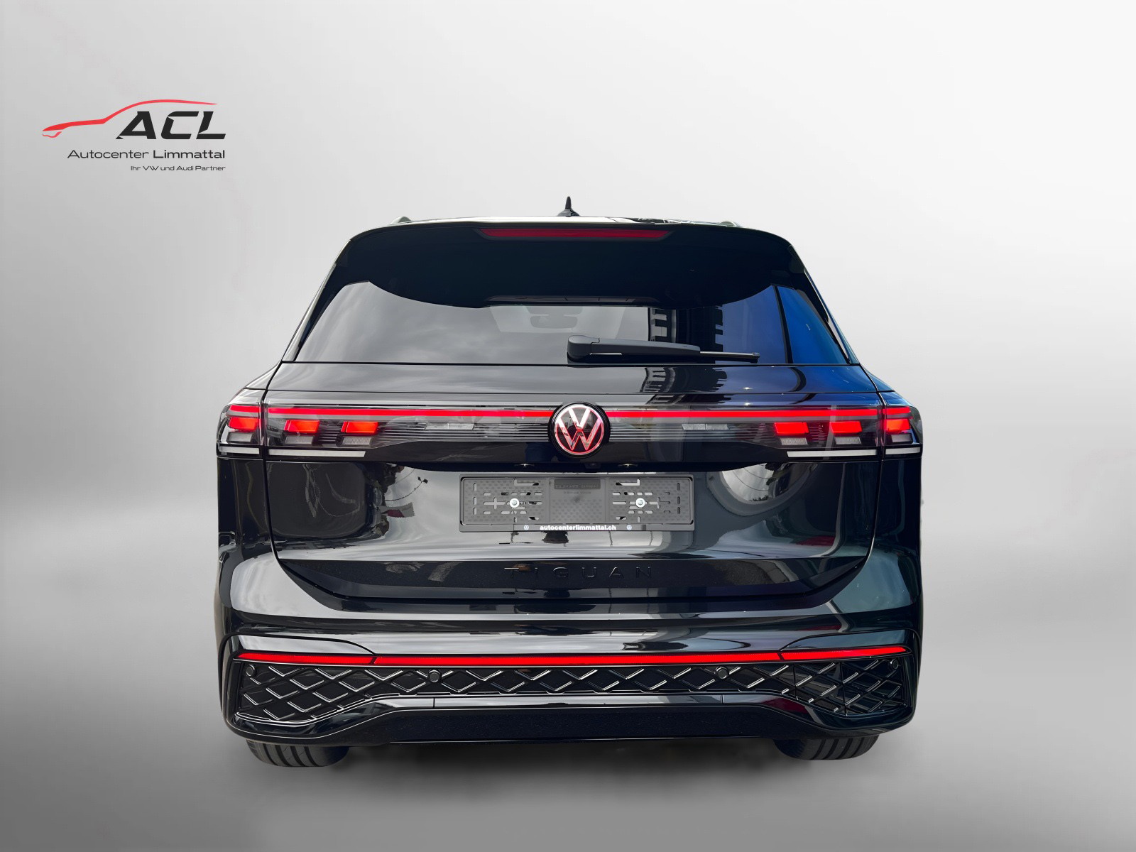 VW Tiguan R-Line 2.0TDI 193PS 4Motion DSG-image-9
