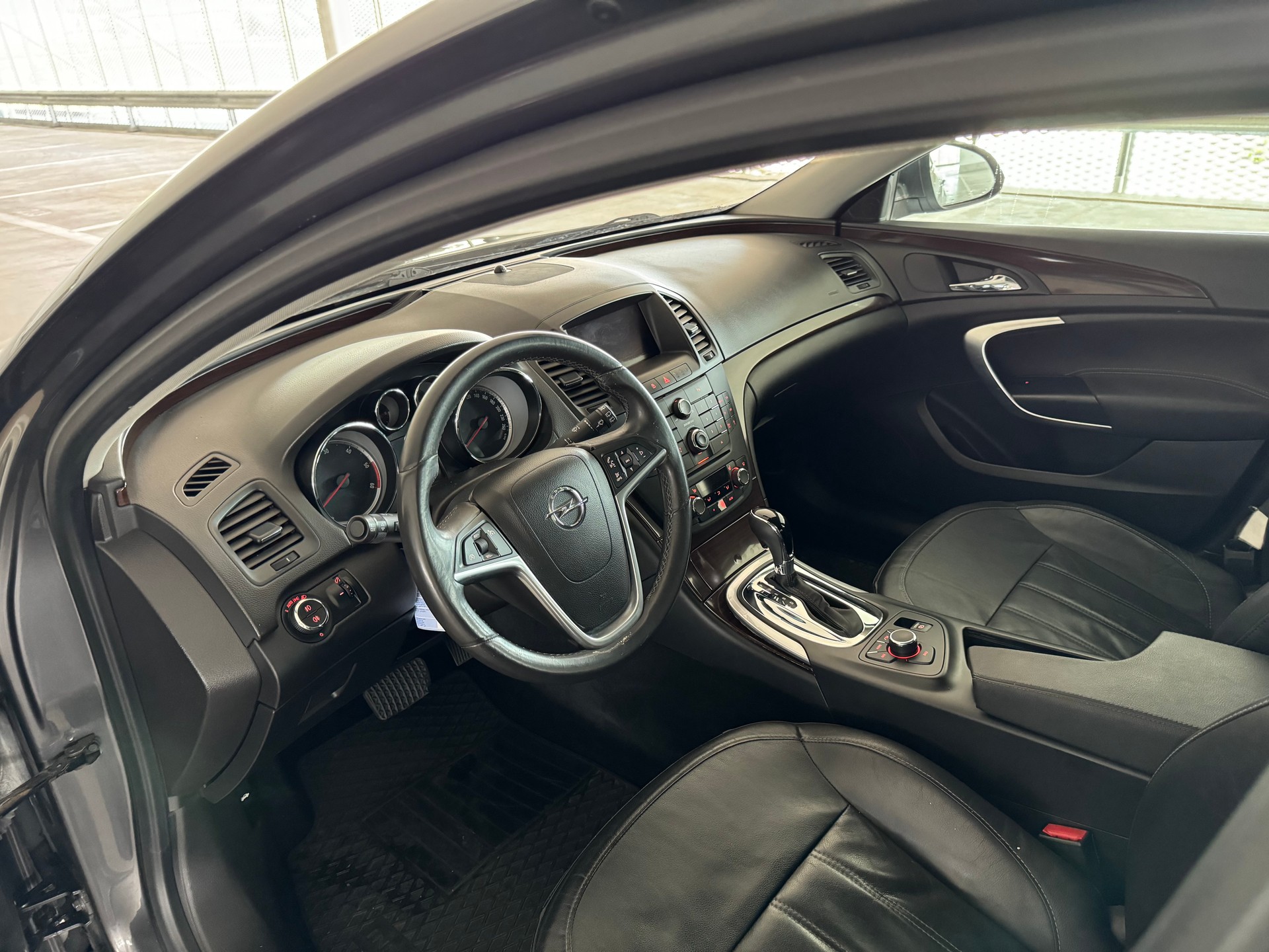 OPEL Insignia 2.0 CDTI Edition Automatic-image-9