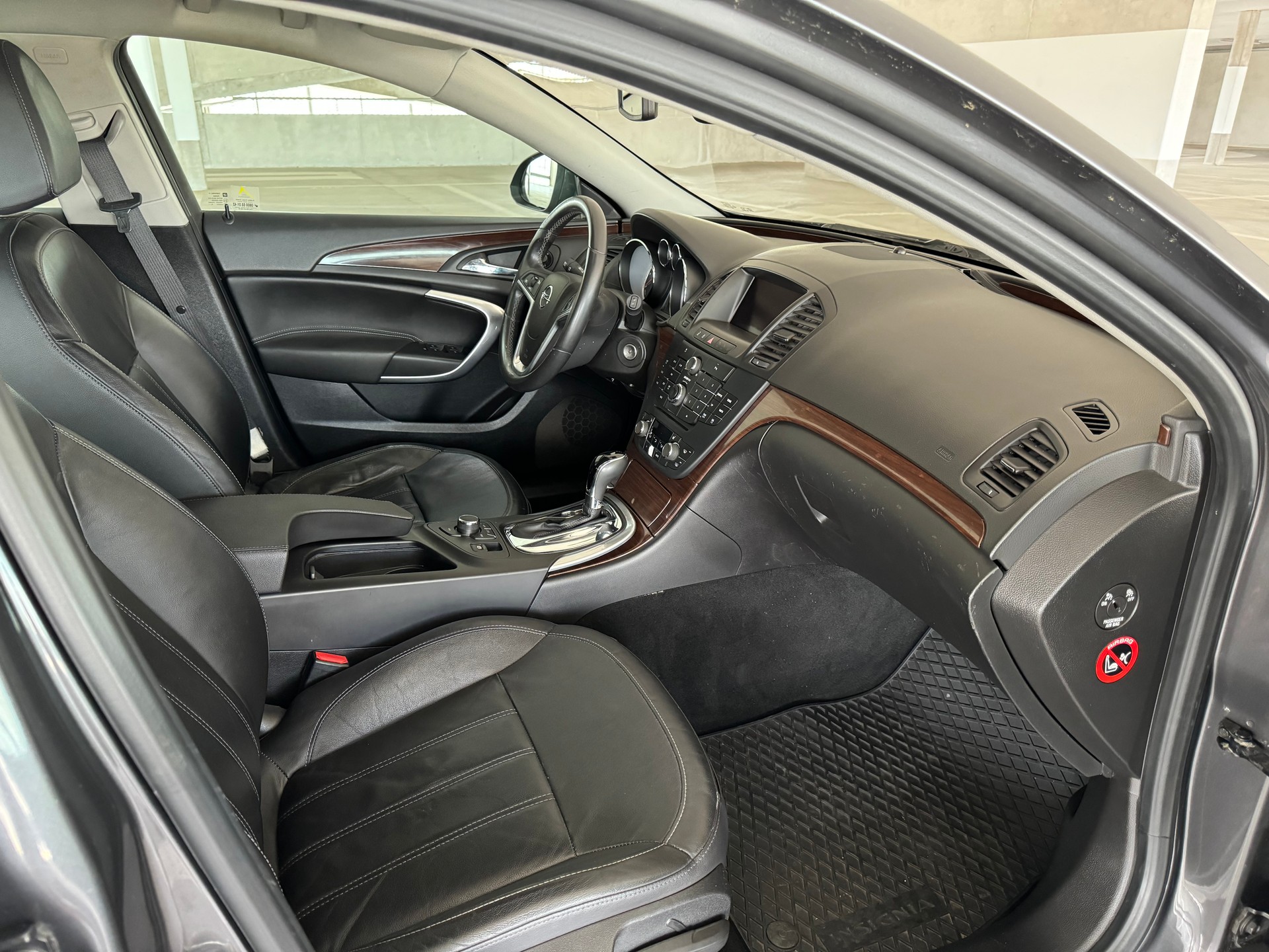 OPEL Insignia 2.0 CDTI Edition Automatic-image-11