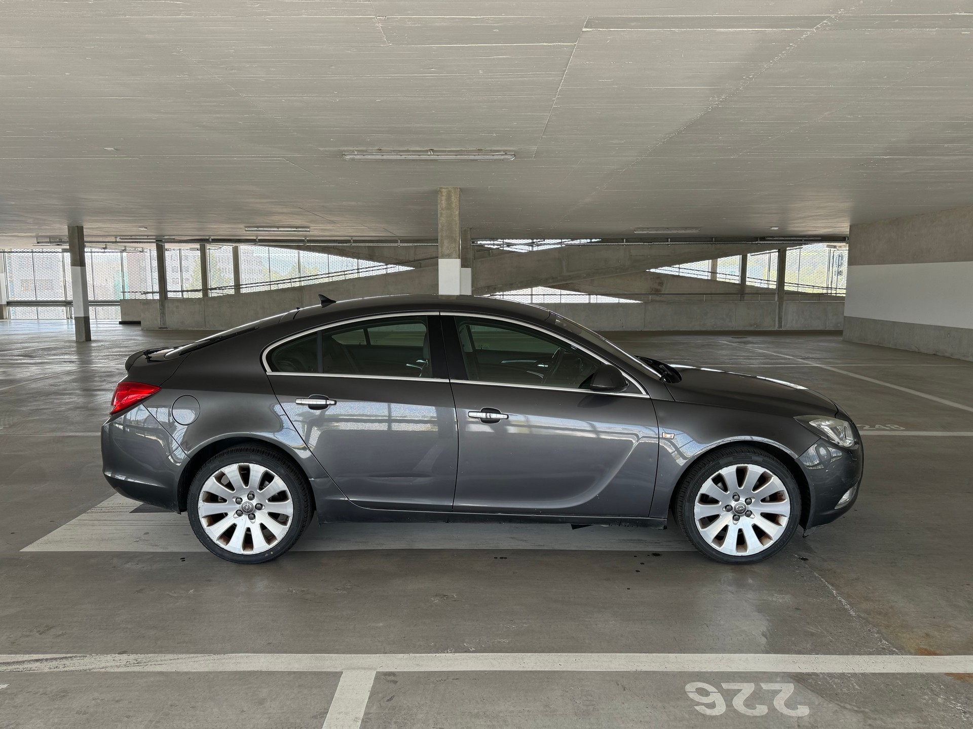 OPEL Insignia 2.0 CDTI Edition Automatic-image-4