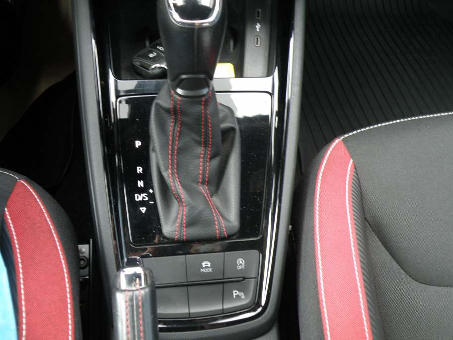 SKODA Kamiq 1.5 TSI Monte Carlo DSG-image-7