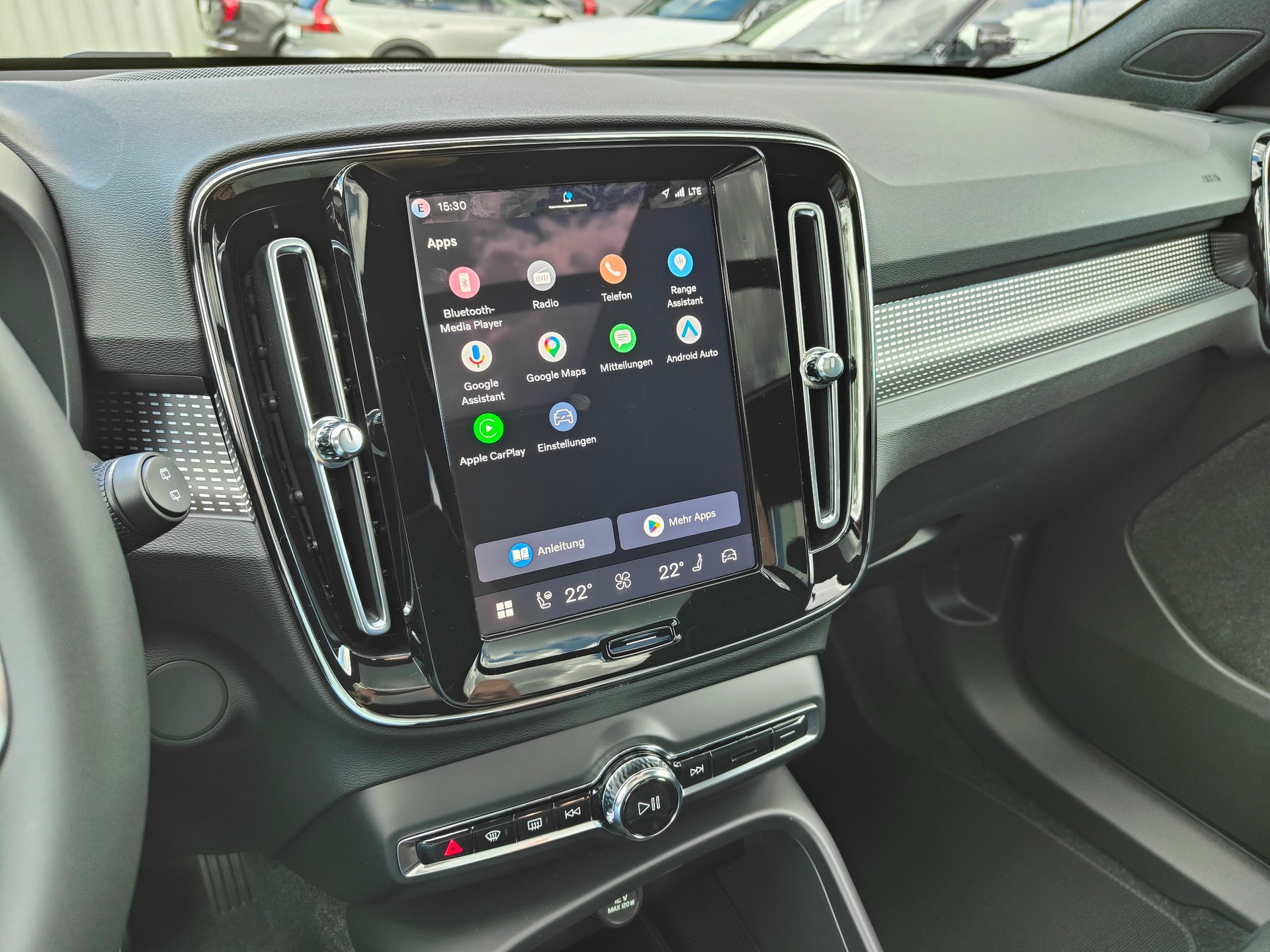 VOLVO EX40 82kWh Twin Motor AWD Xcentric Edition-image-12