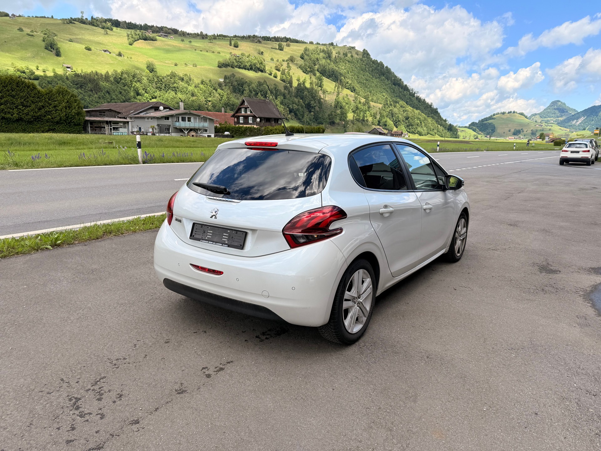 PEUGEOT 208 1.2 PureTech Access-image-8