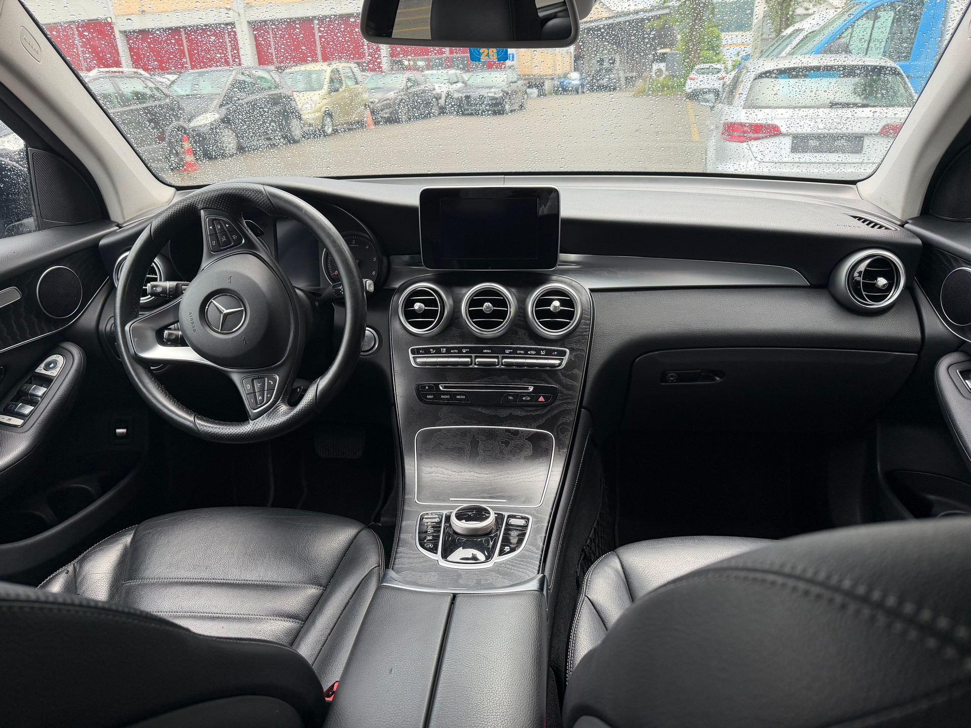 MERCEDES-BENZ GLC 250 d 4Matic 9G-Tronic-image-10