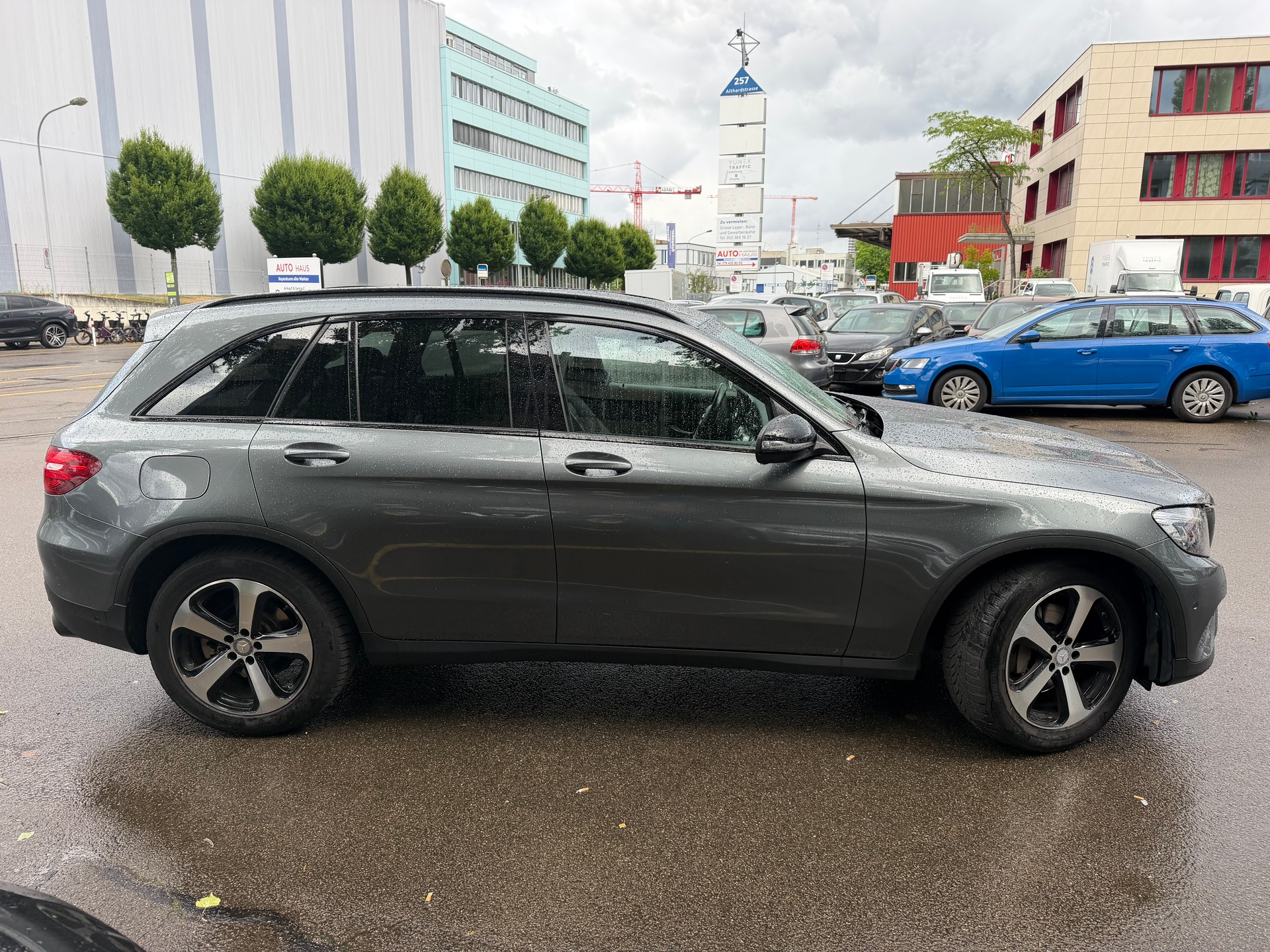 MERCEDES-BENZ GLC 250 d 4Matic 9G-Tronic-image-3