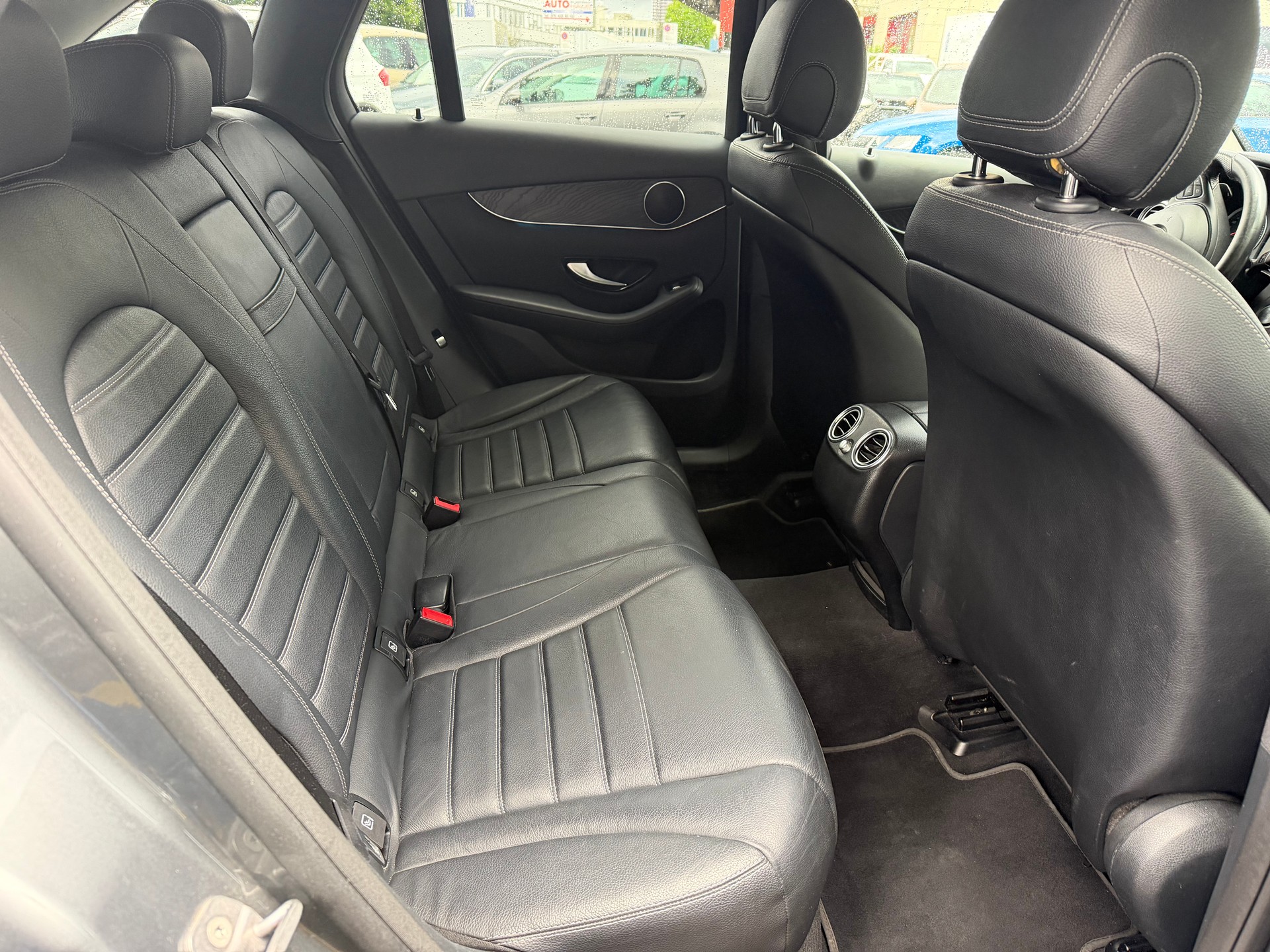 MERCEDES-BENZ GLC 250 d 4Matic 9G-Tronic-image-14