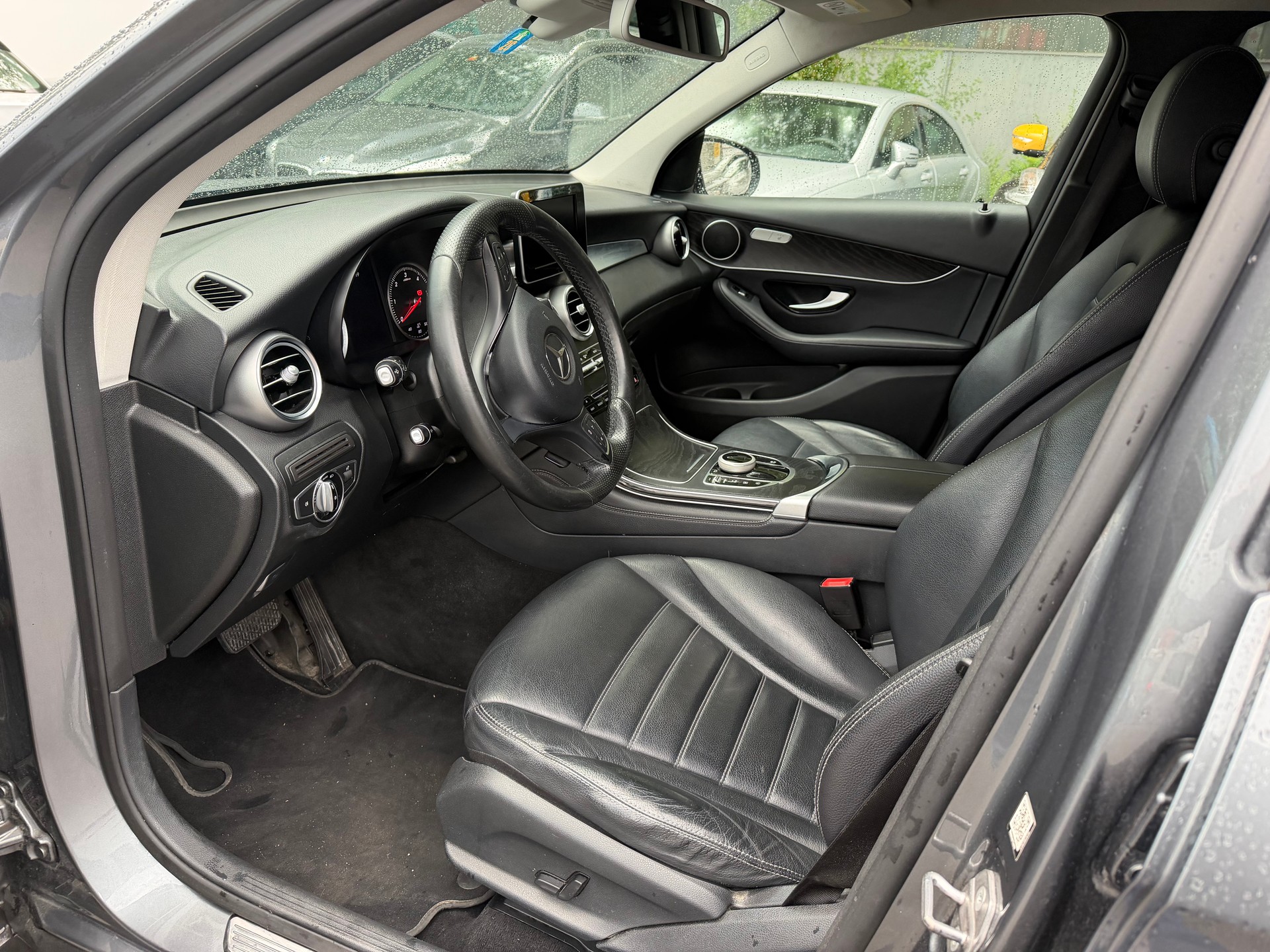 MERCEDES-BENZ GLC 250 d 4Matic 9G-Tronic-image-9