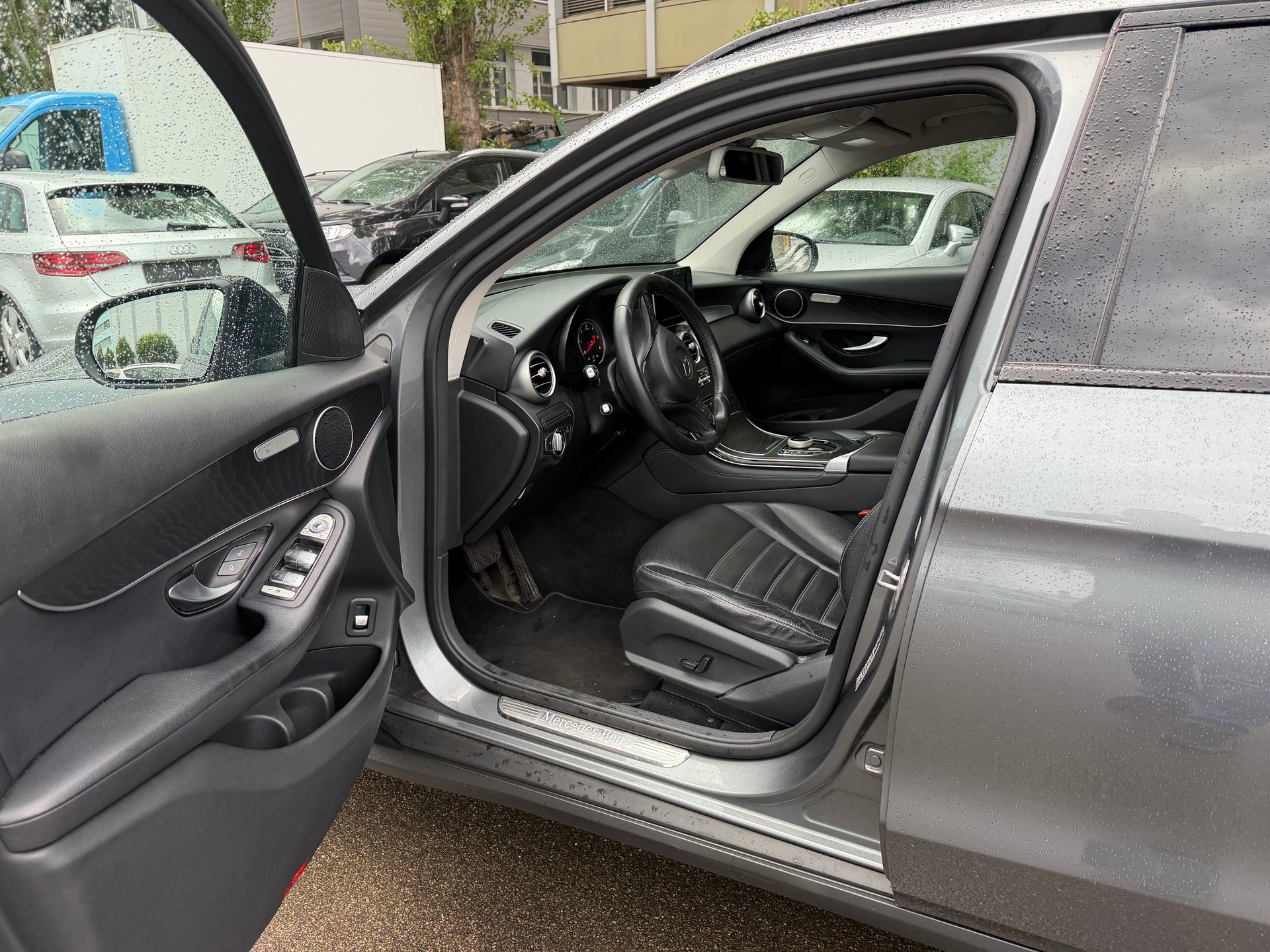 MERCEDES-BENZ GLC 250 d 4Matic 9G-Tronic-image-12