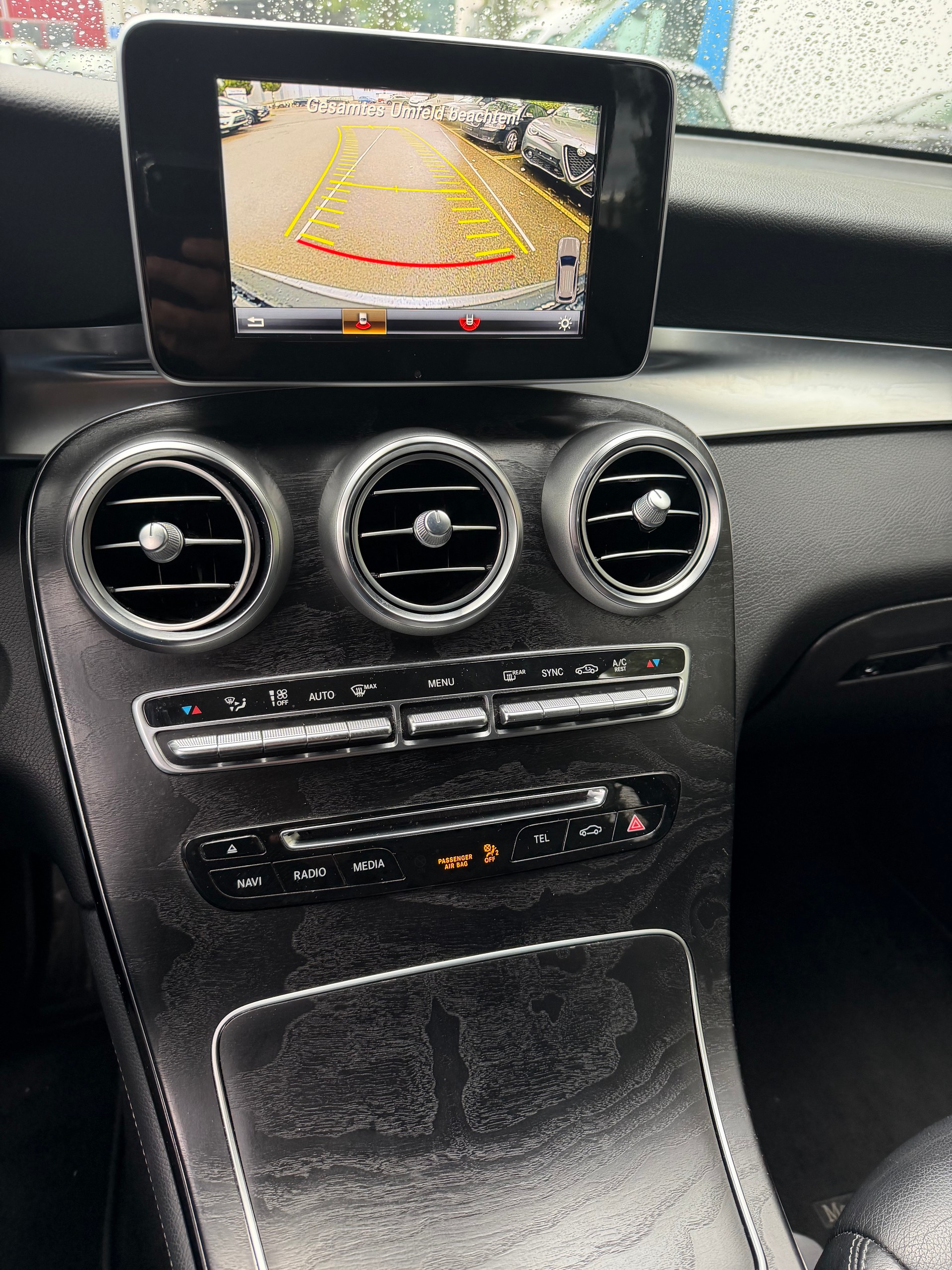 MERCEDES-BENZ GLC 250 d 4Matic 9G-Tronic-image-13