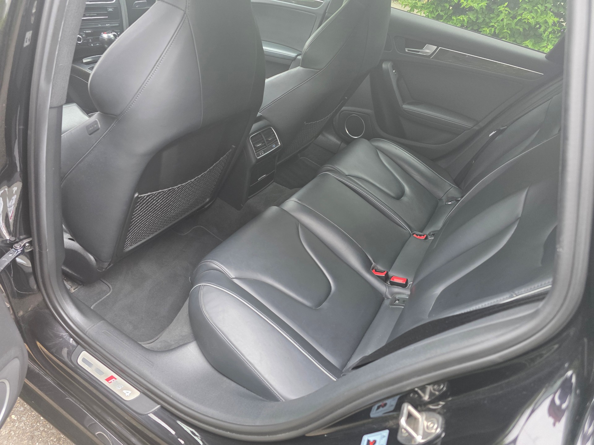 AUDI RS4 Avant 4.2 FSI V8 quattro S-tronic-image-9