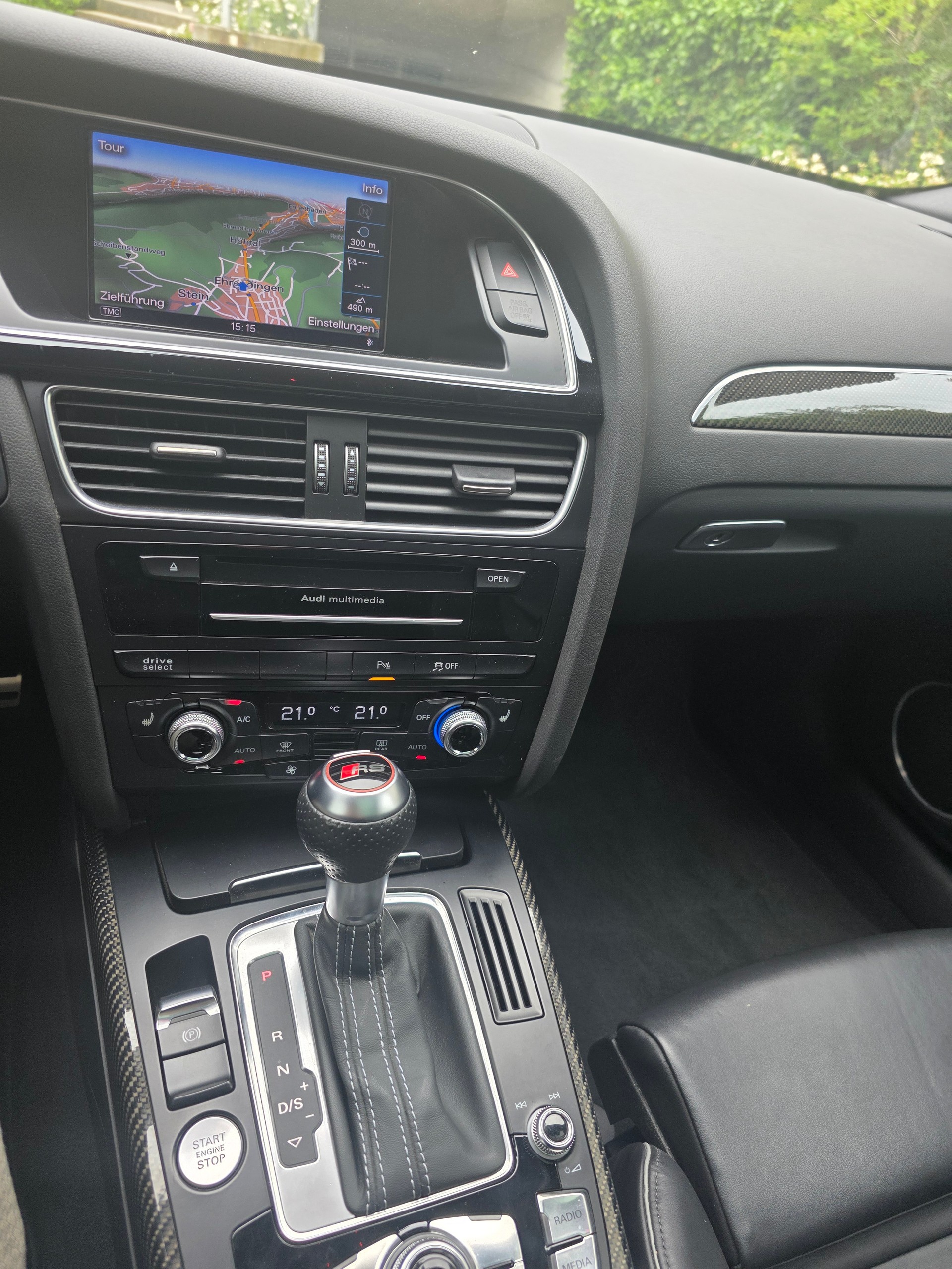 AUDI RS4 Avant 4.2 FSI V8 quattro S-tronic-image-16
