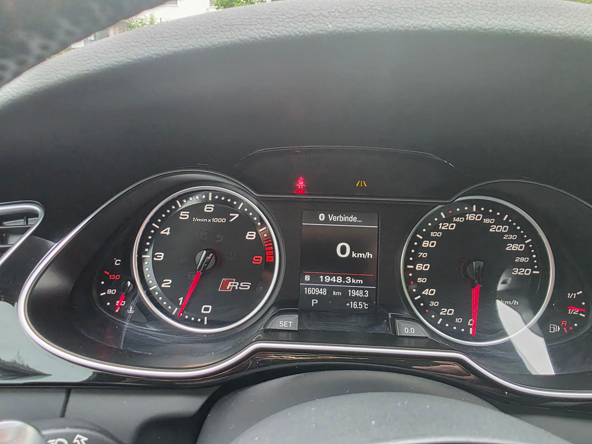 AUDI RS4 Avant 4.2 FSI V8 quattro S-tronic-image-17