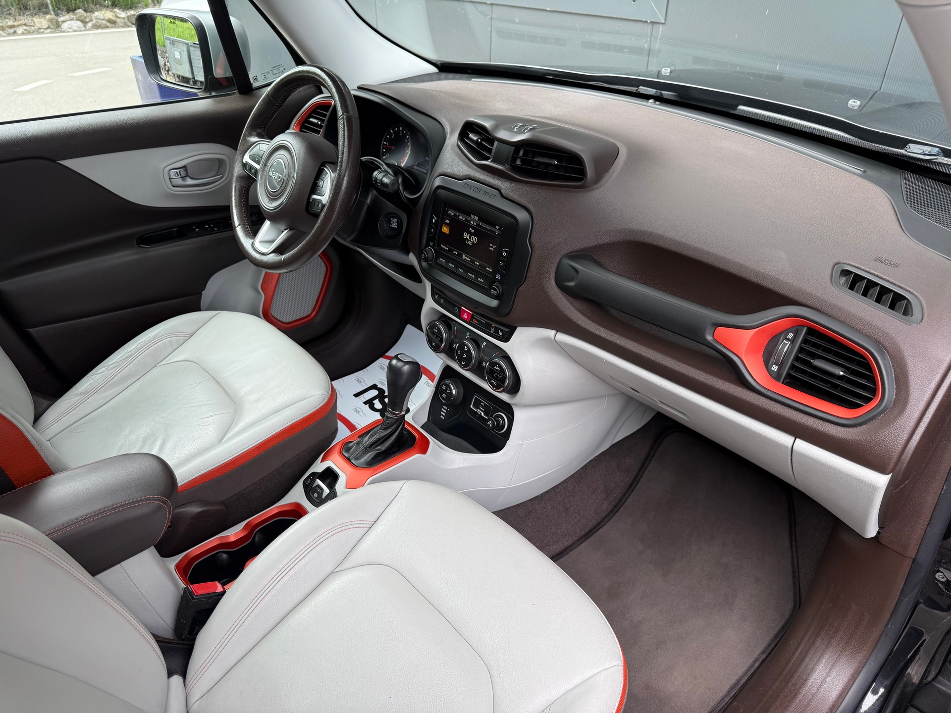 JEEP Renegade 2.0 CRD Limited AWD + Low Range 9ATX-image-15