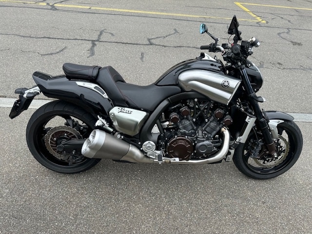 YAMAHA 1700