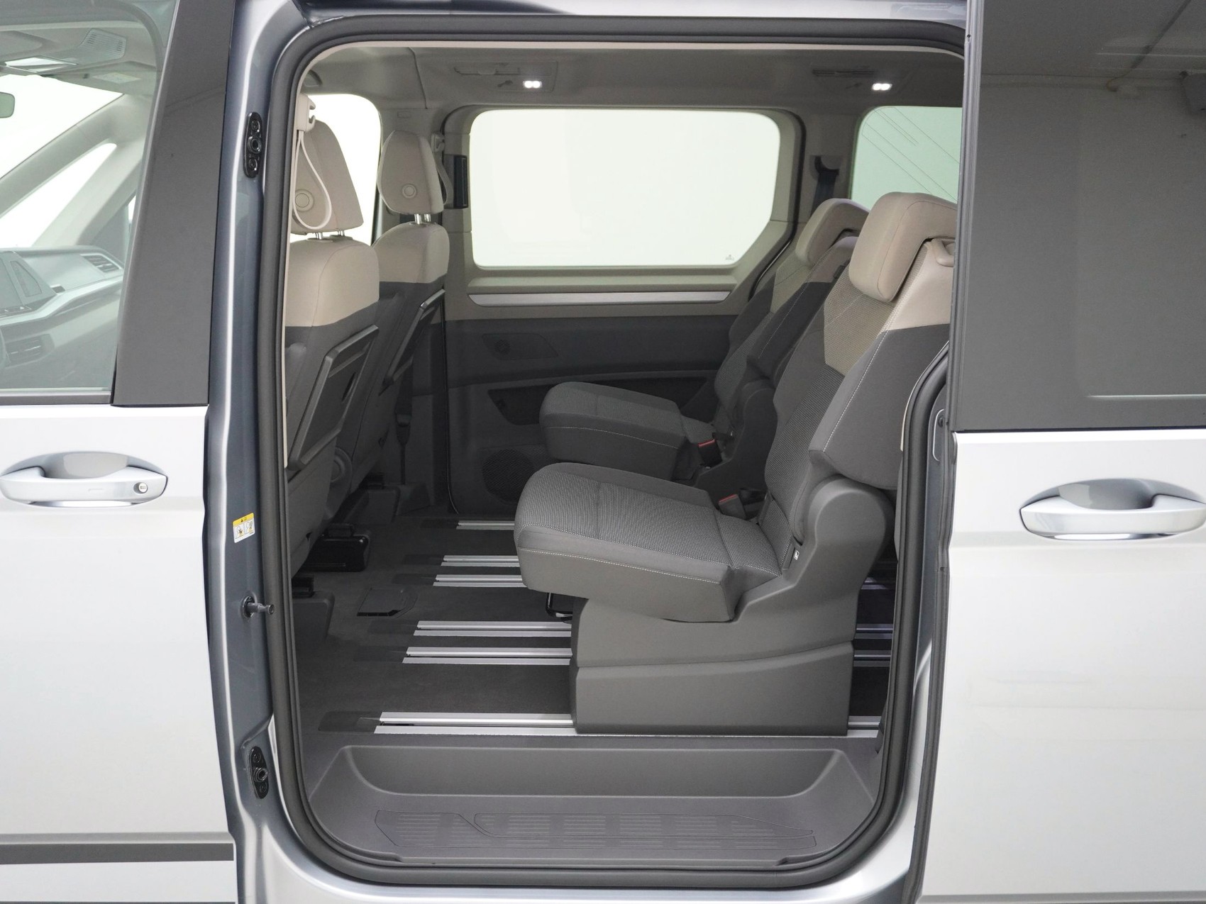 VW Multivan lang 1.5 TSI eHybrid Life Edition 4Motion DSG-image-15