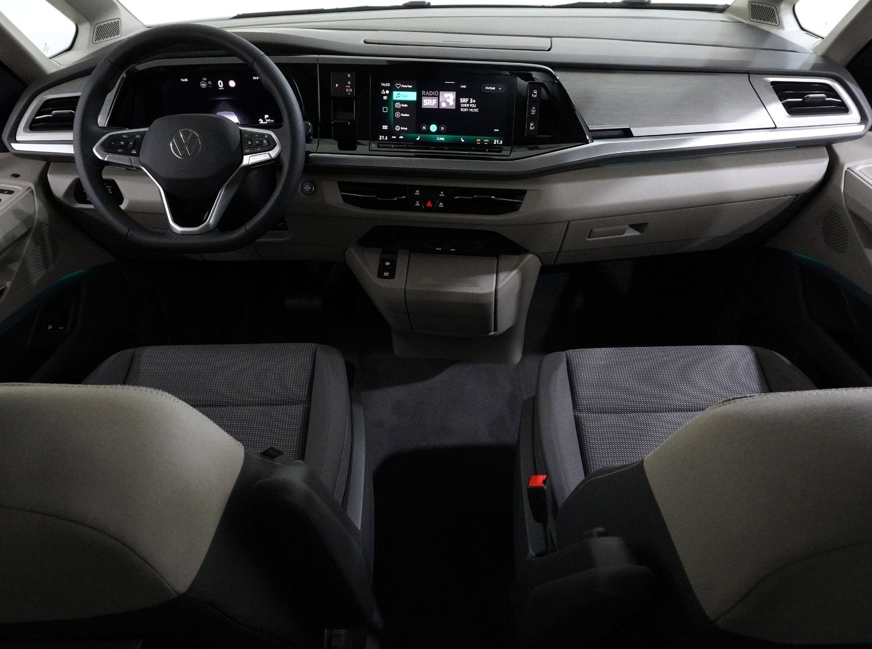VW Multivan lang 1.5 TSI eHybrid Life Edition 4Motion DSG-image-11