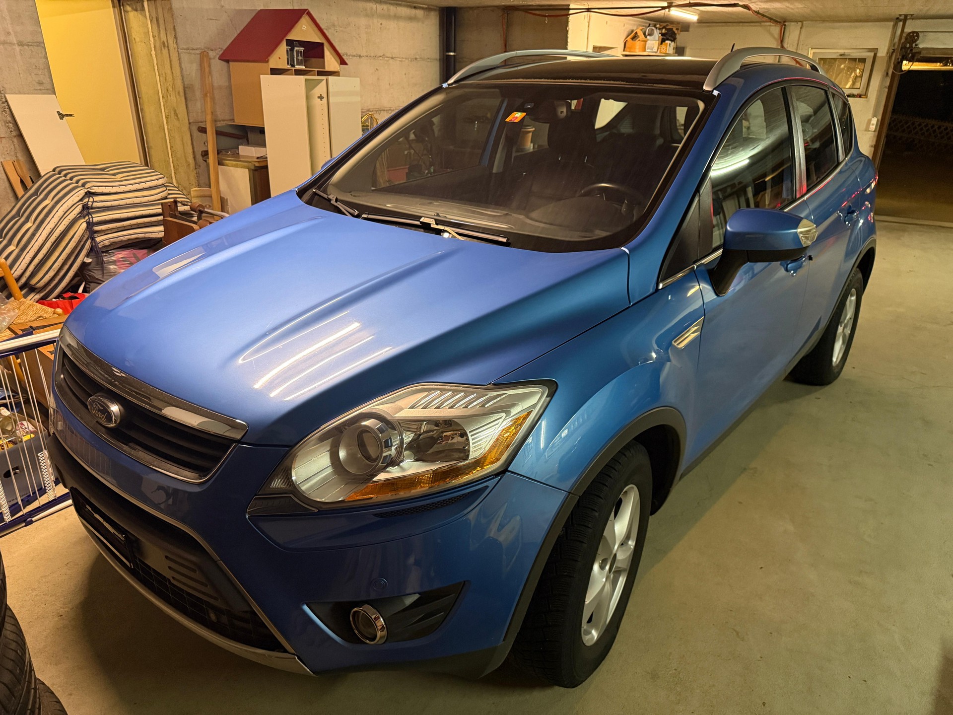FORD Kuga 2.5 Turbo Titanium 4WD-image-0