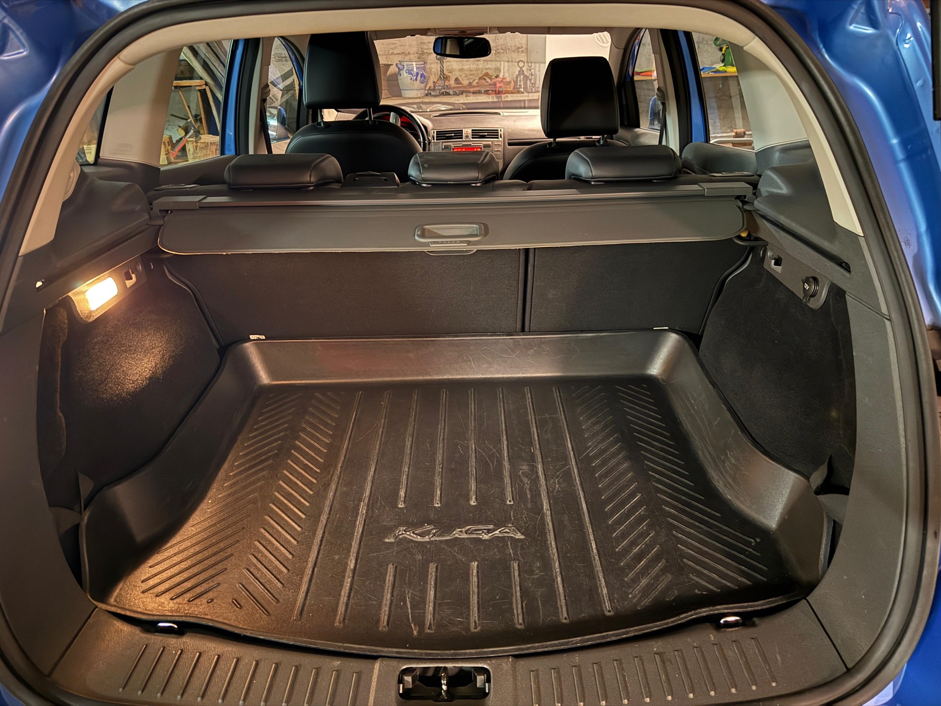 FORD Kuga 2.5 Turbo Titanium 4WD-image-10