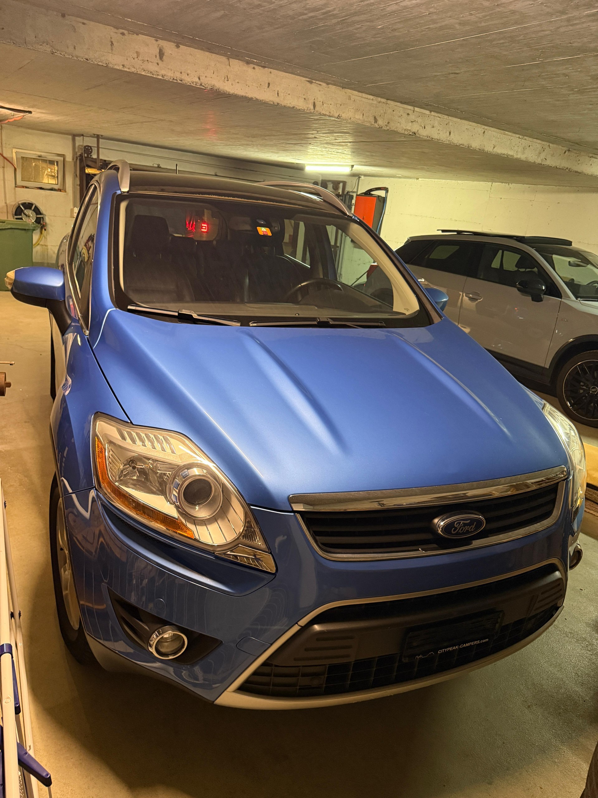 FORD Kuga 2.5 Turbo Titanium 4WD-image-1