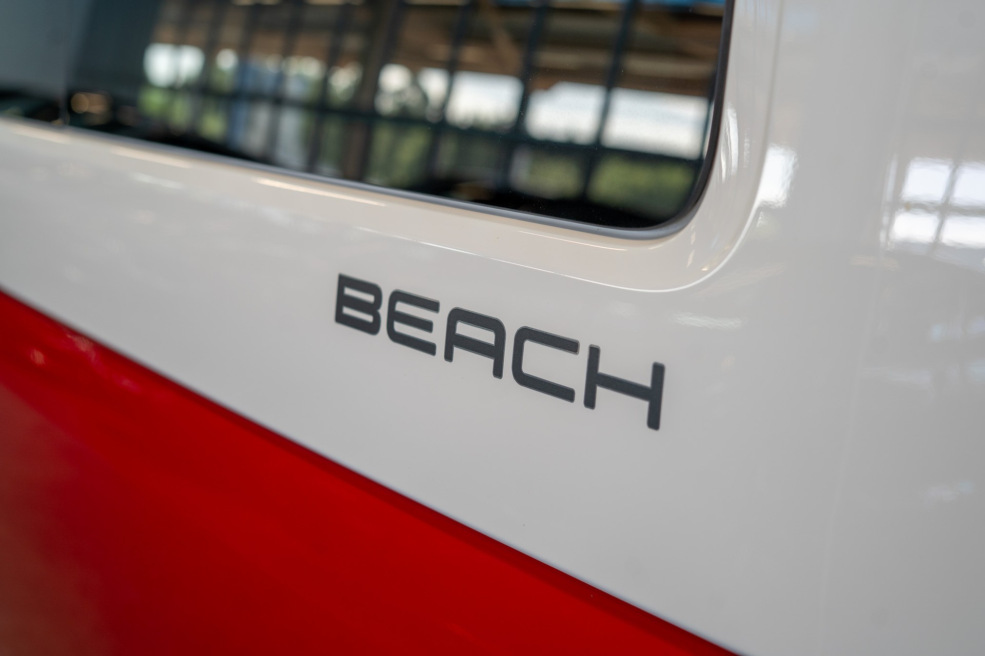 VW T6 California 2.0 TDI Beach 4Motion DSG / CH-Fahrzeug / AHK 2500 Kg / LED-Scheinwerfer-image-9