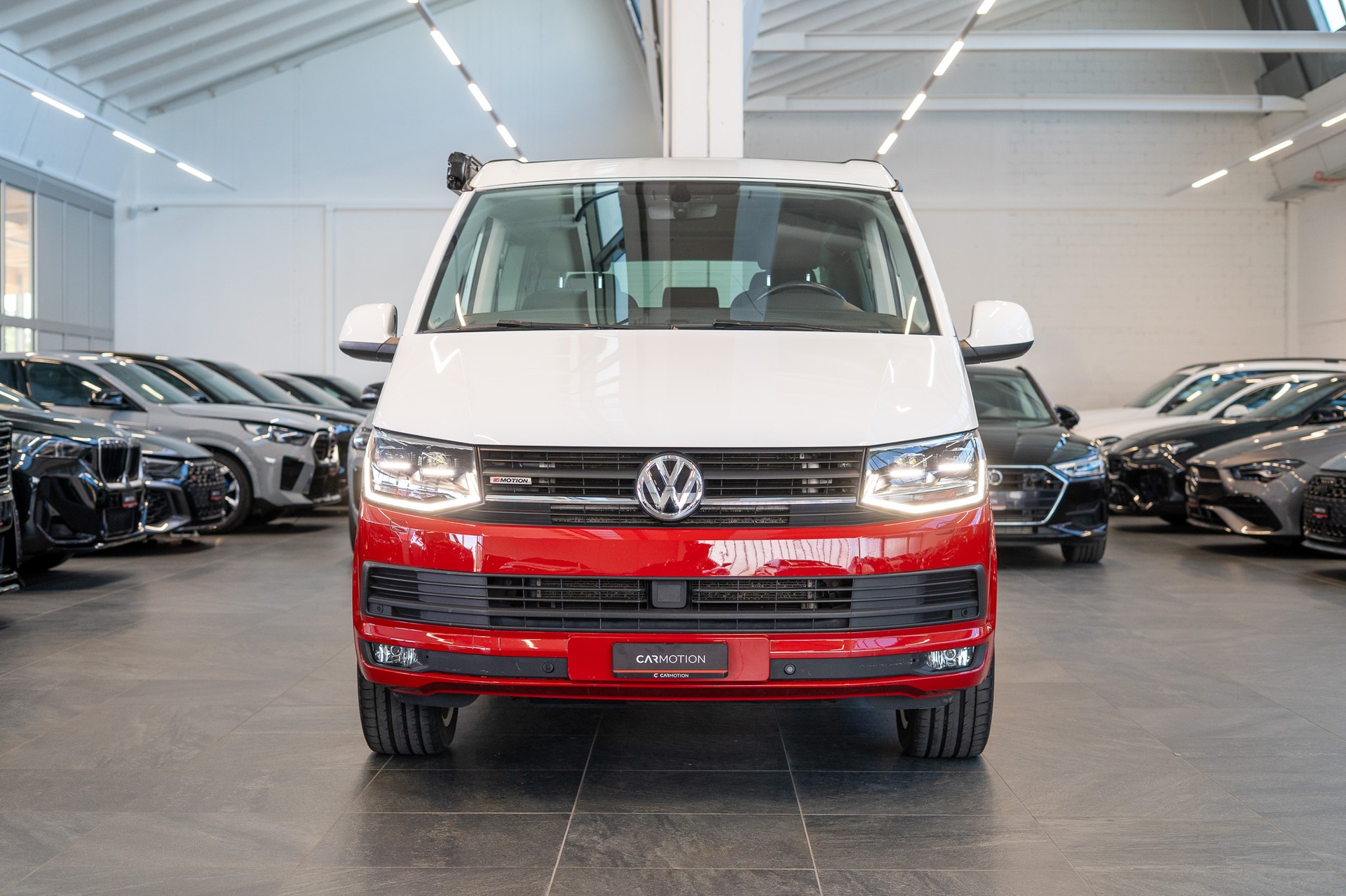 VW T6 California 2.0 TDI Beach 4Motion DSG / CH-Fahrzeug / AHK 2500 Kg / LED-Scheinwerfer-image-2