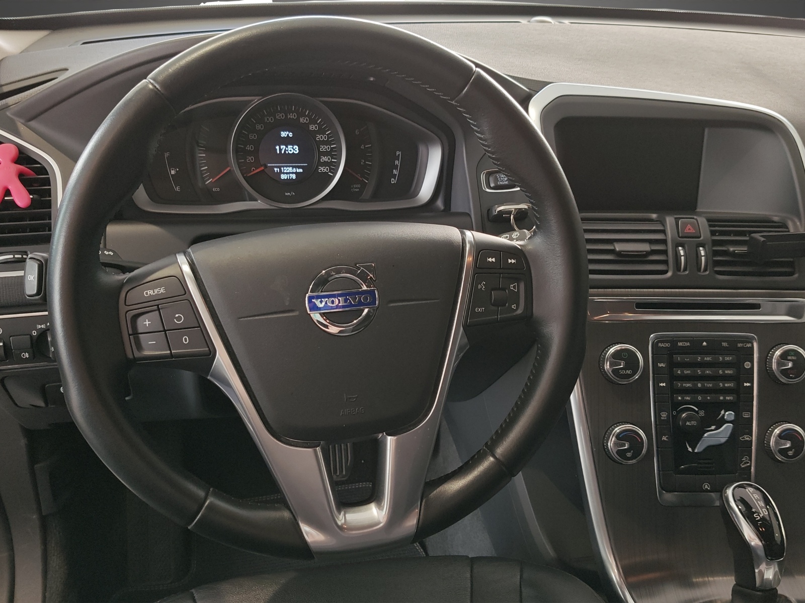 Image VOLVO XC60 XC60 D4 AWD Momentum Geartronic