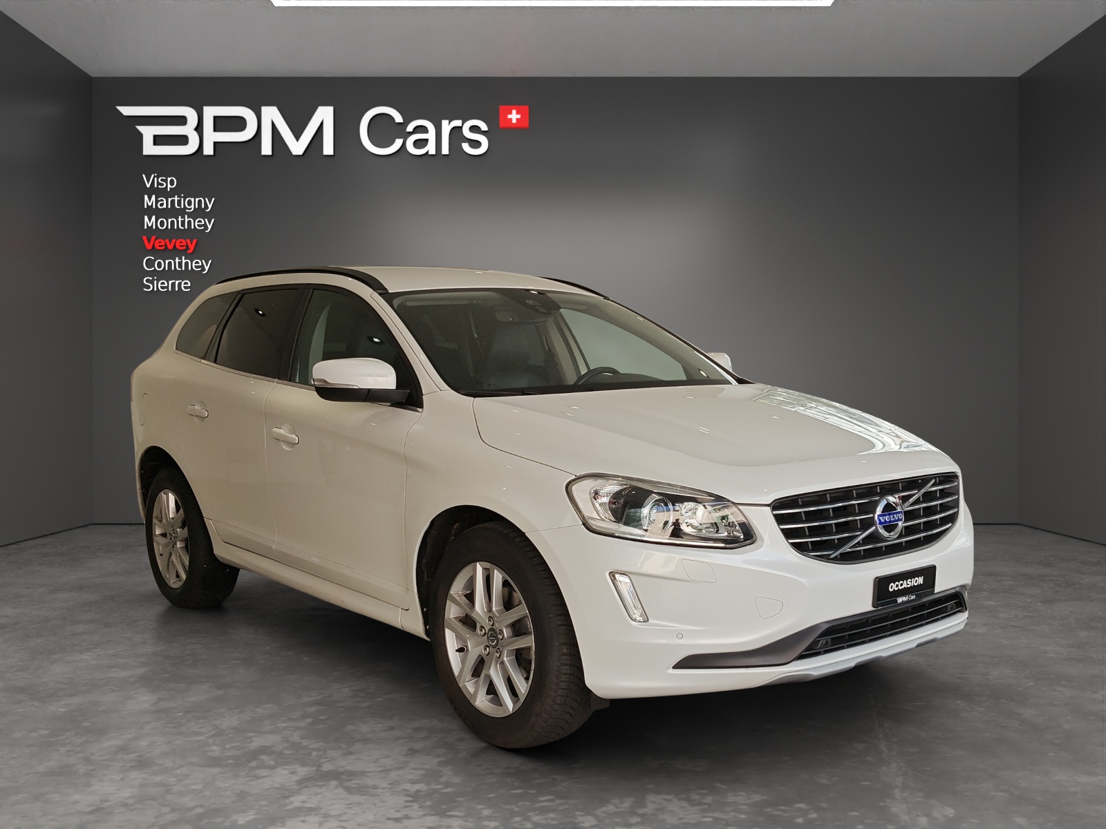 VOLVO XC60 D4 AWD Momentum Geartronic-image-4
