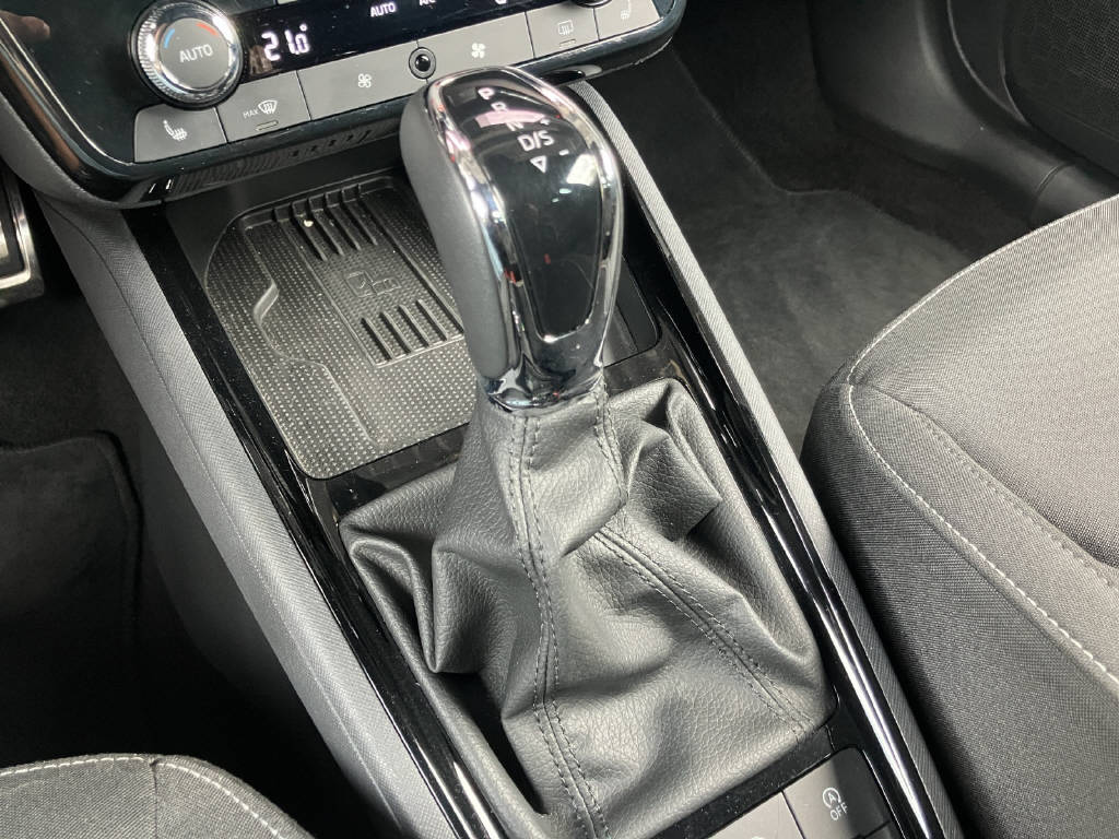 SKODA Kamiq 1.0 TSI Selection DSG-image-15
