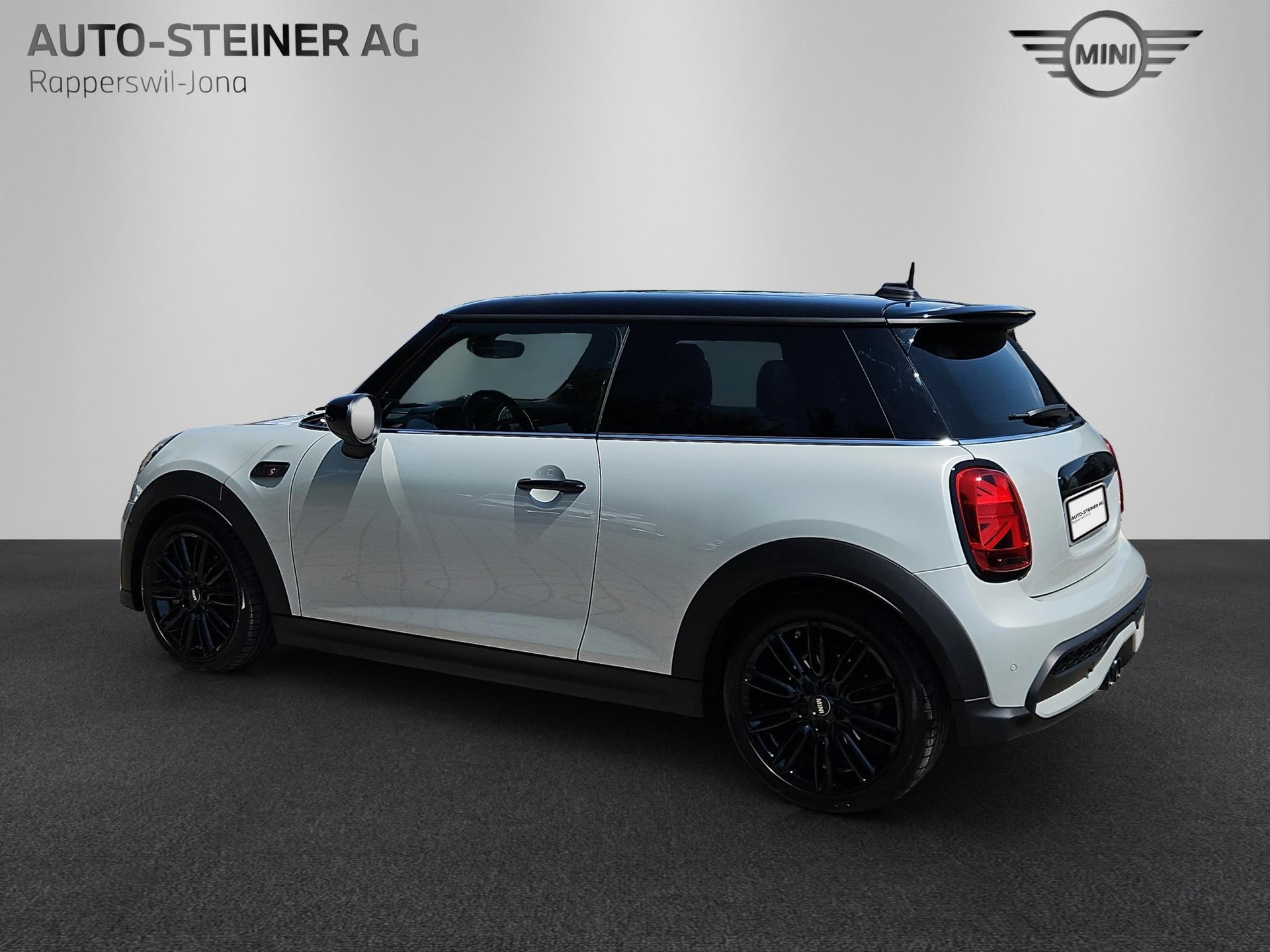 MINI Cooper S-showroom-element-2