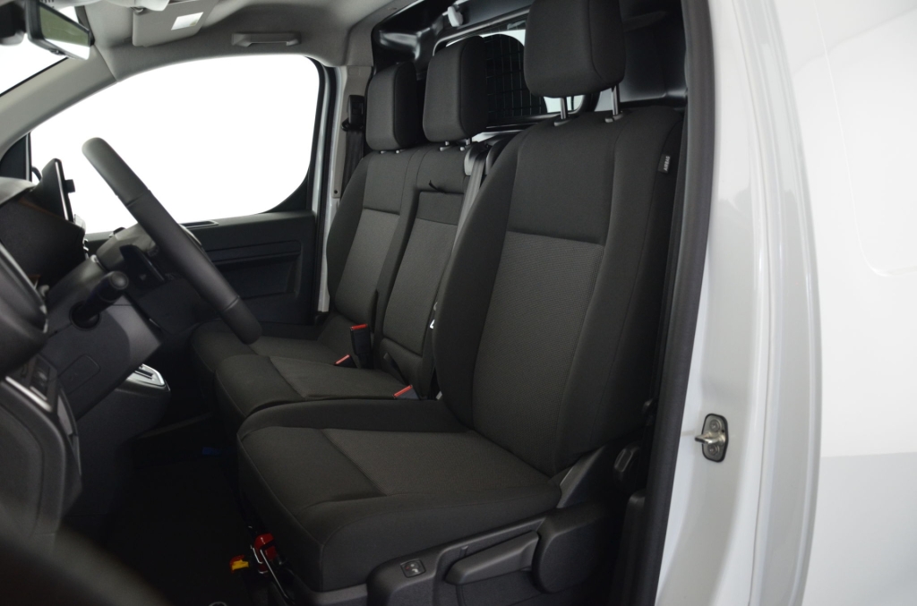 TOYOTA Proace EV 75kWh Long Advanced PLUS-image-10