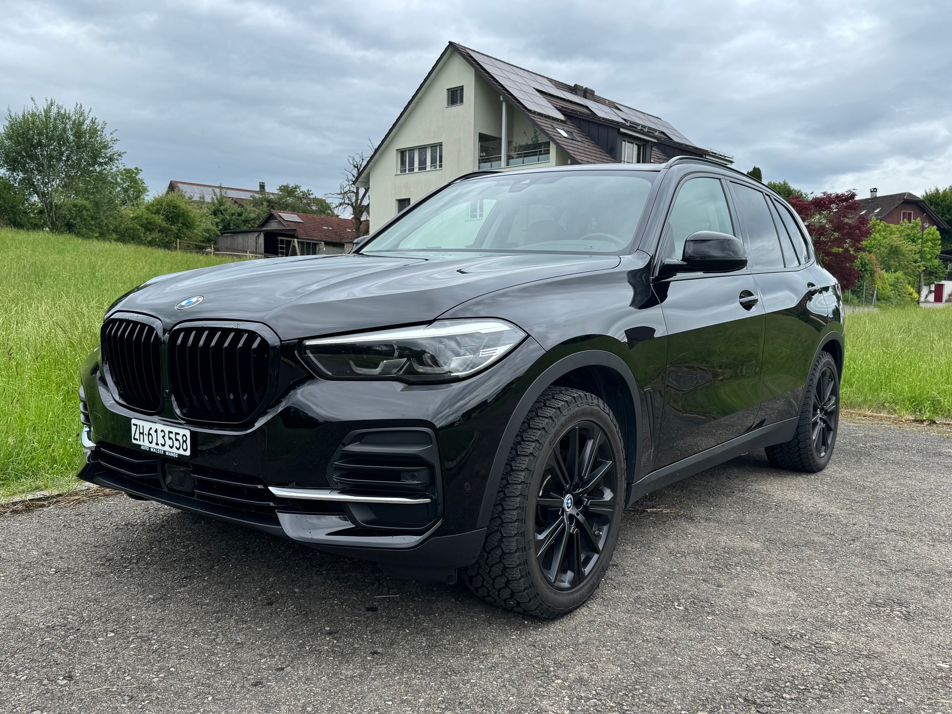 BMW 30d xDrive-image-0