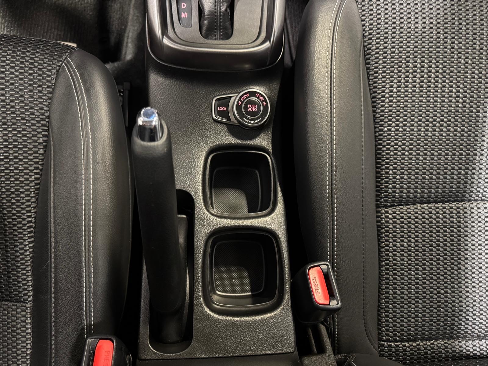 SUZUKI S-Cross 1.5 Compact Top Hybrid-image-12