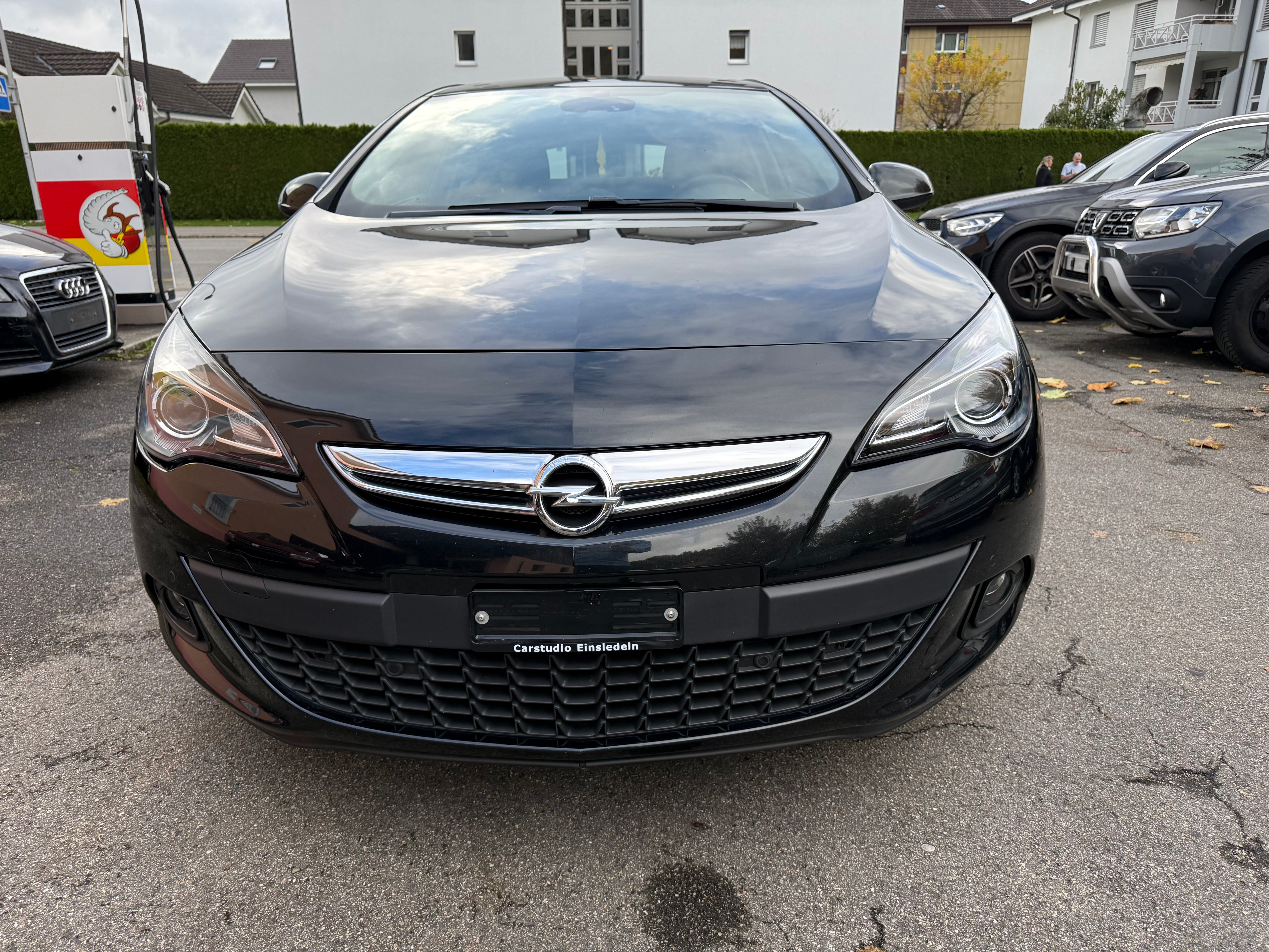 Car photo
