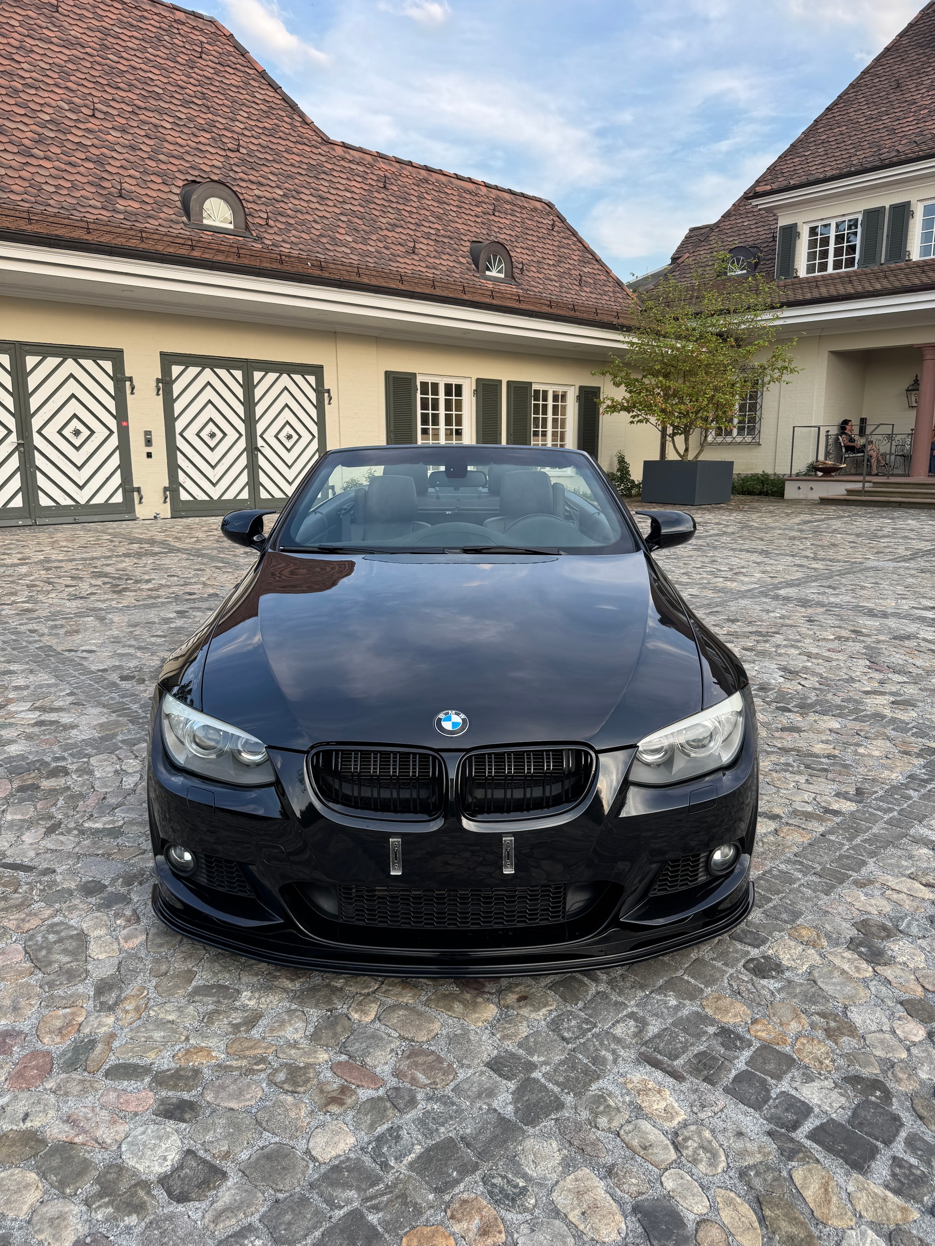 BMW 335i Cabriolet-image-6