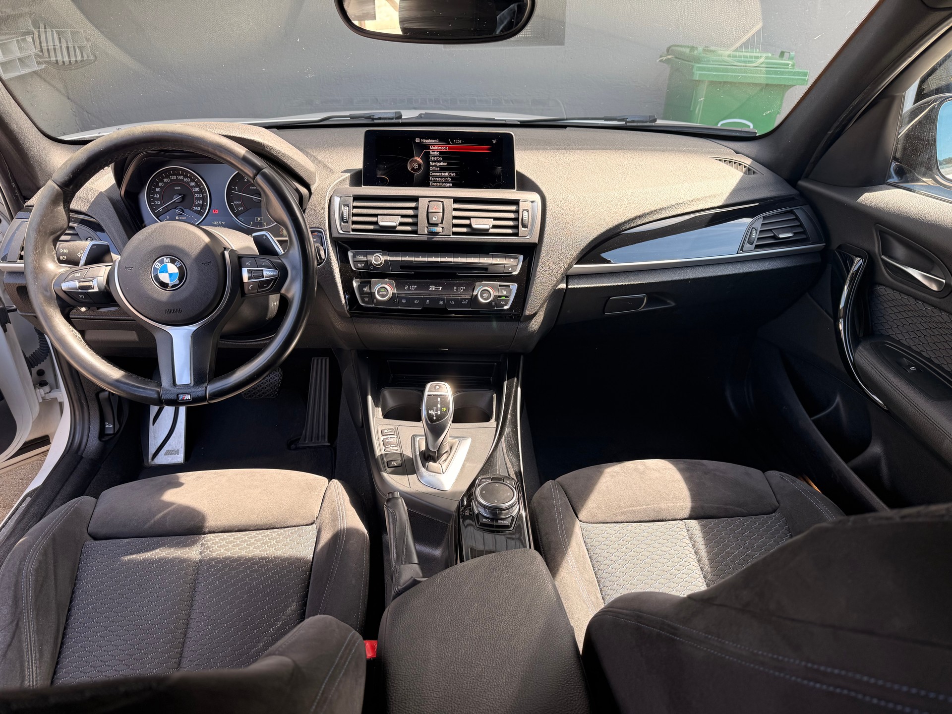 BMW 120d xDrive-image-2