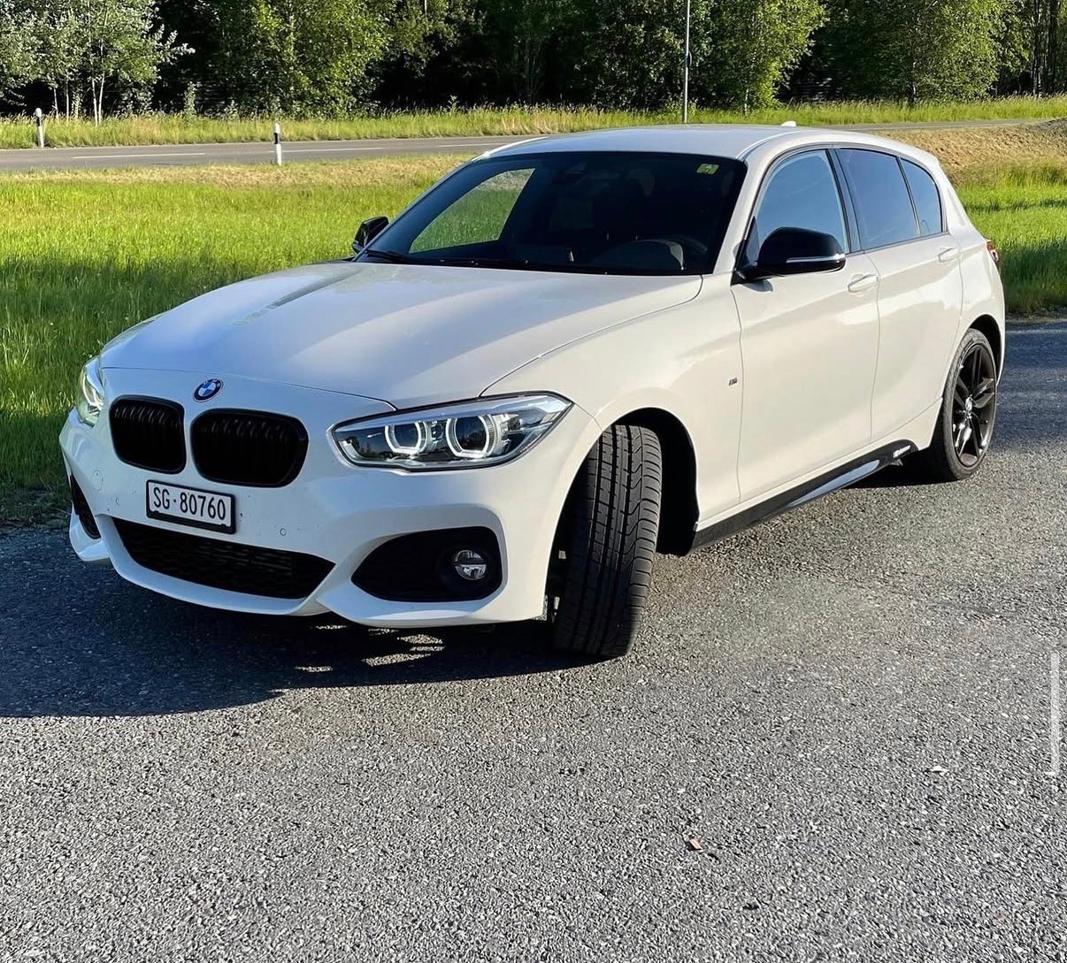 BMW 120d xDrive-image-0