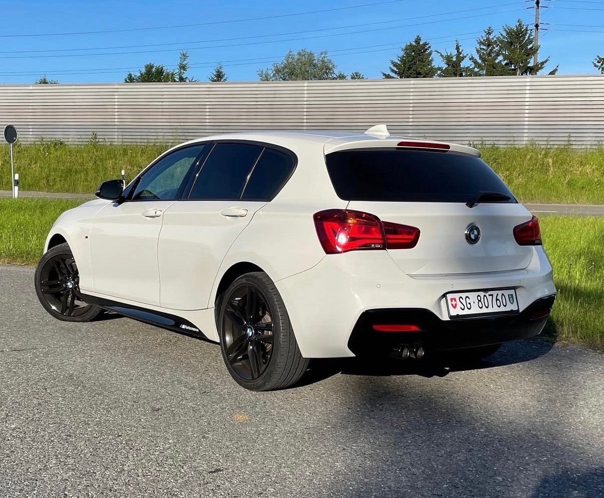 BMW 120d xDrive-image-1