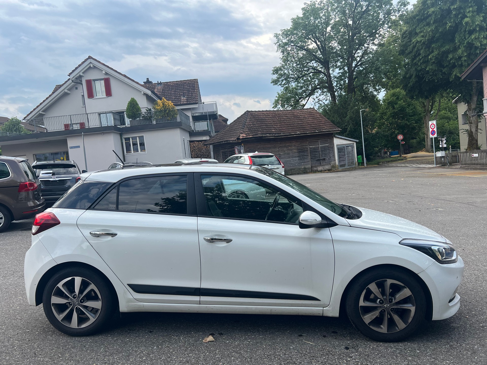 HYUNDAI i20 1.4 Vertex Automatic *PANORAMADACH*-showroom-element-3