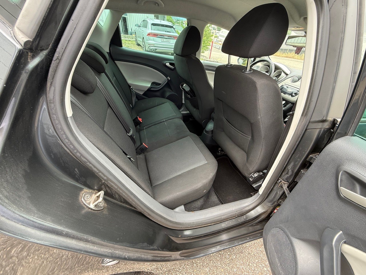 SEAT Ibiza 1.6 Style DSG-image-9